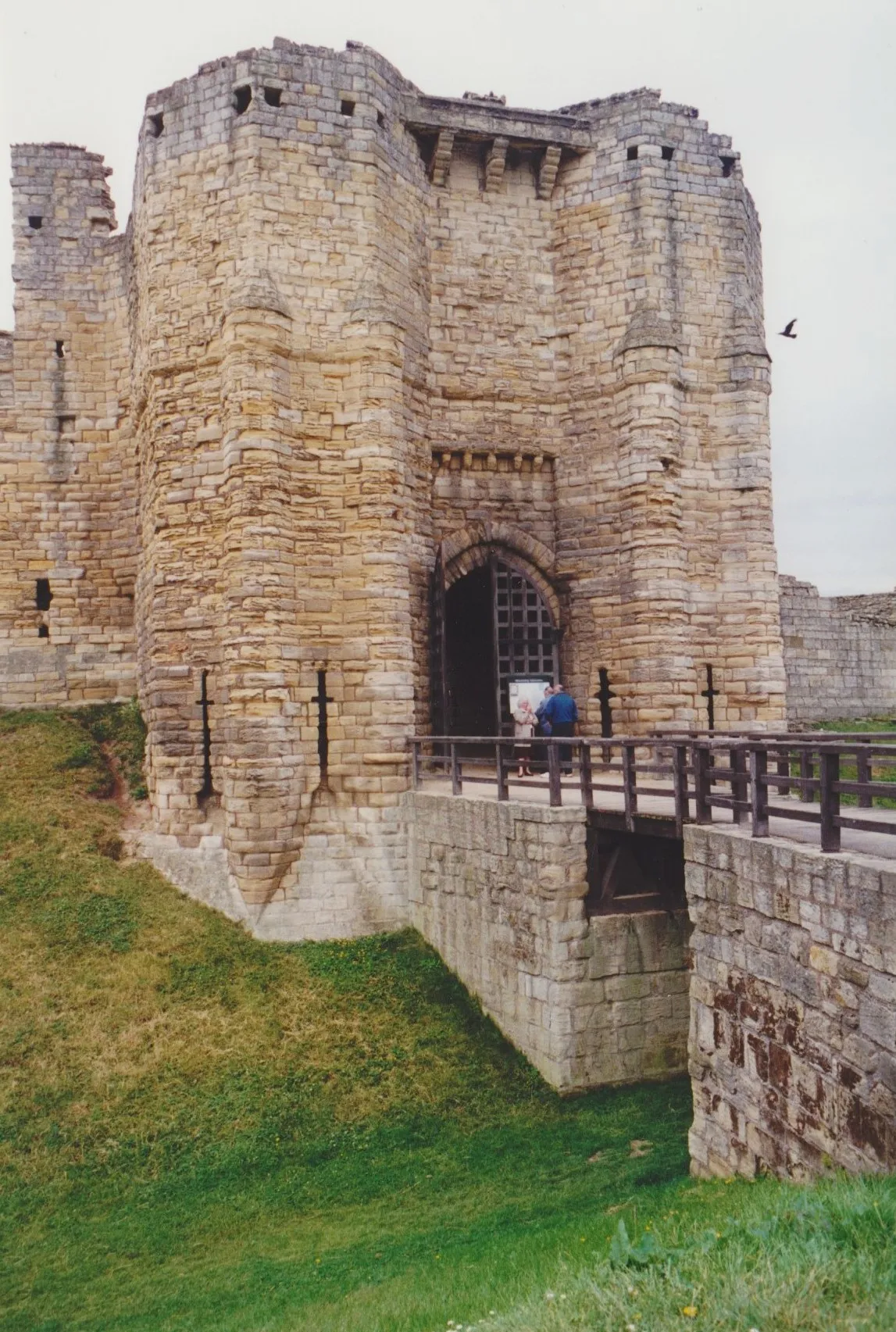 Photo showing: Gatehouse, Warkworth Castle