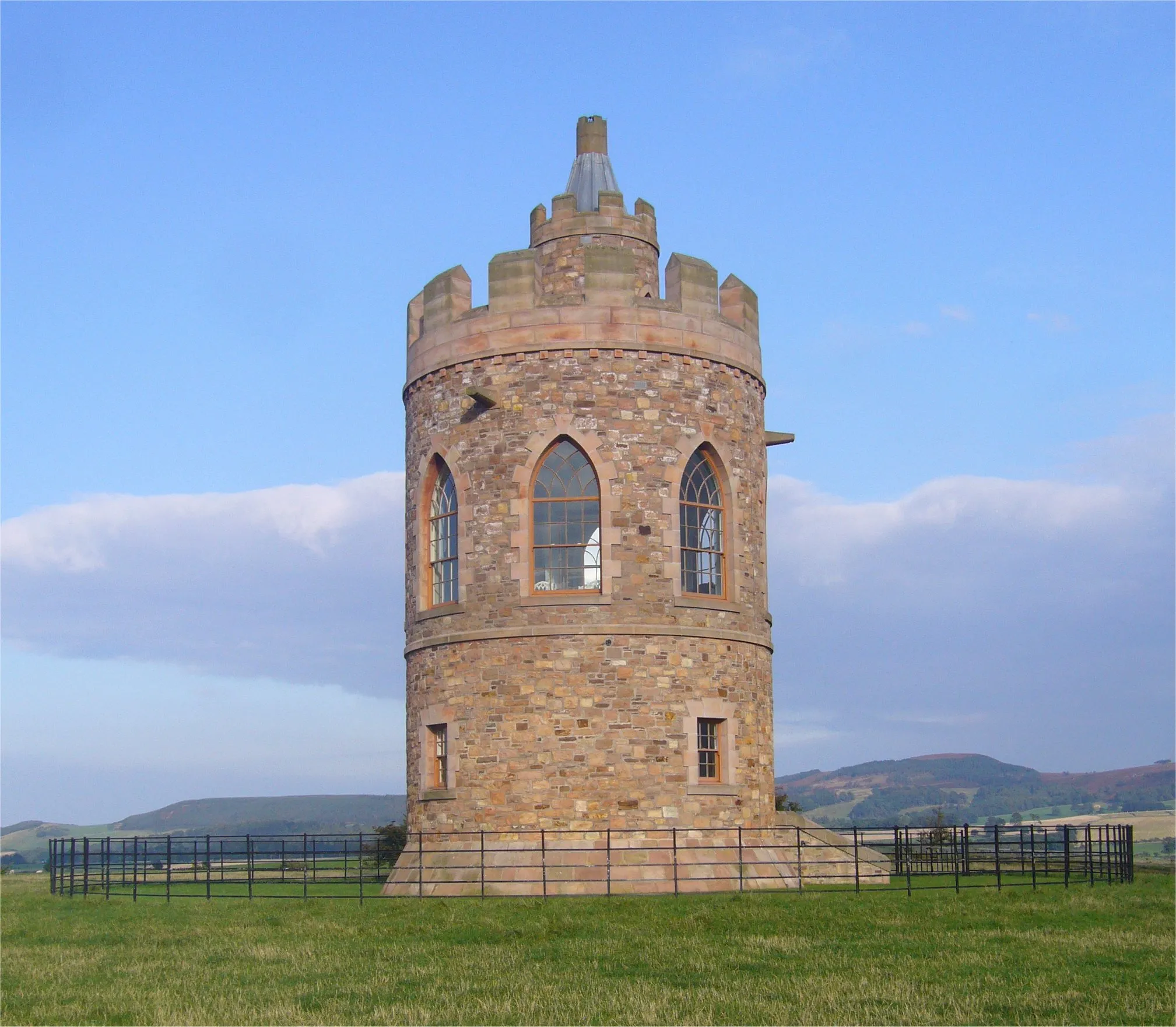 Photo showing: The Hurlestone Tower, at Lilburn, Northumberland.