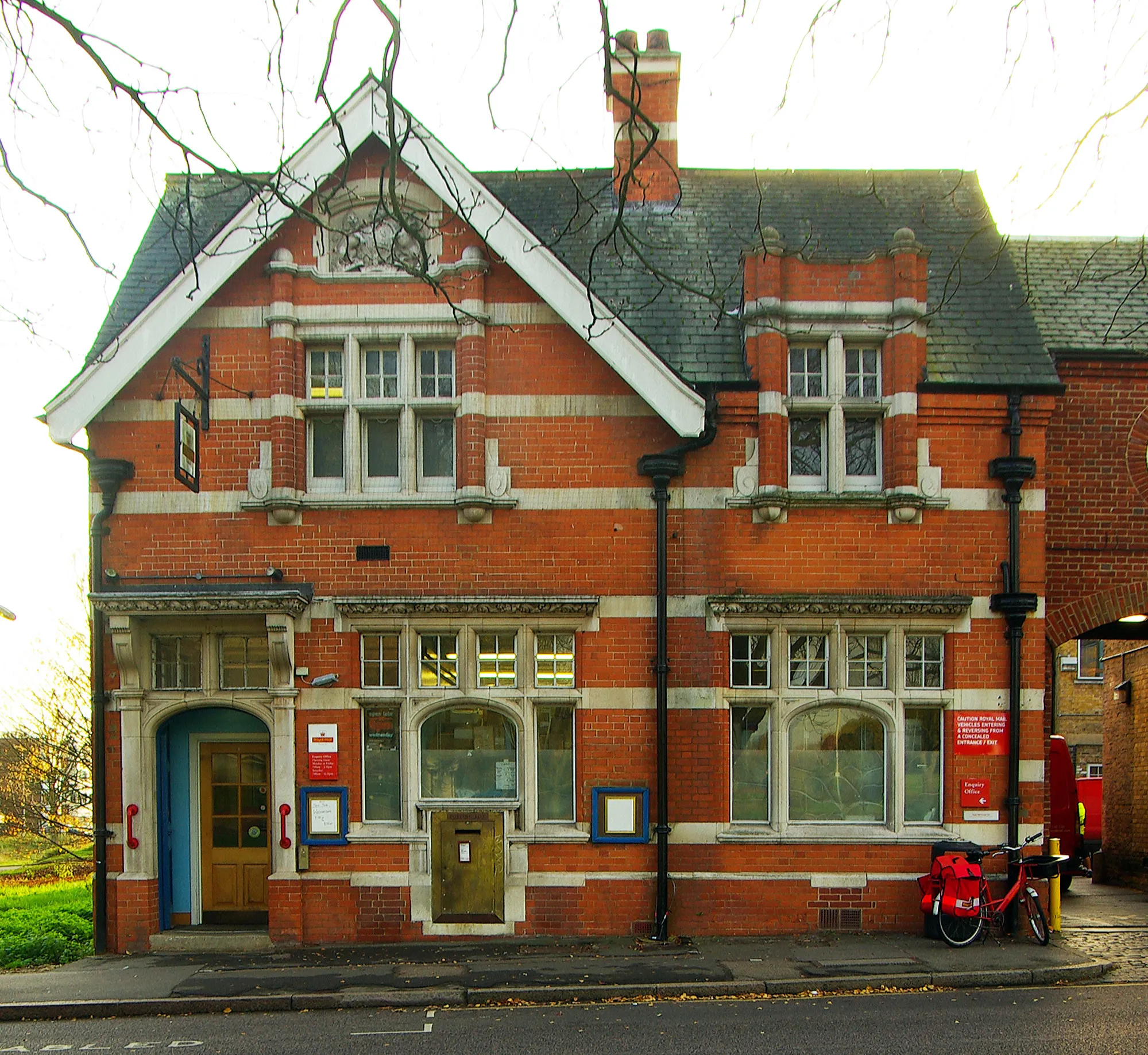 Photo showing: Edwardian post office, Woodford Green