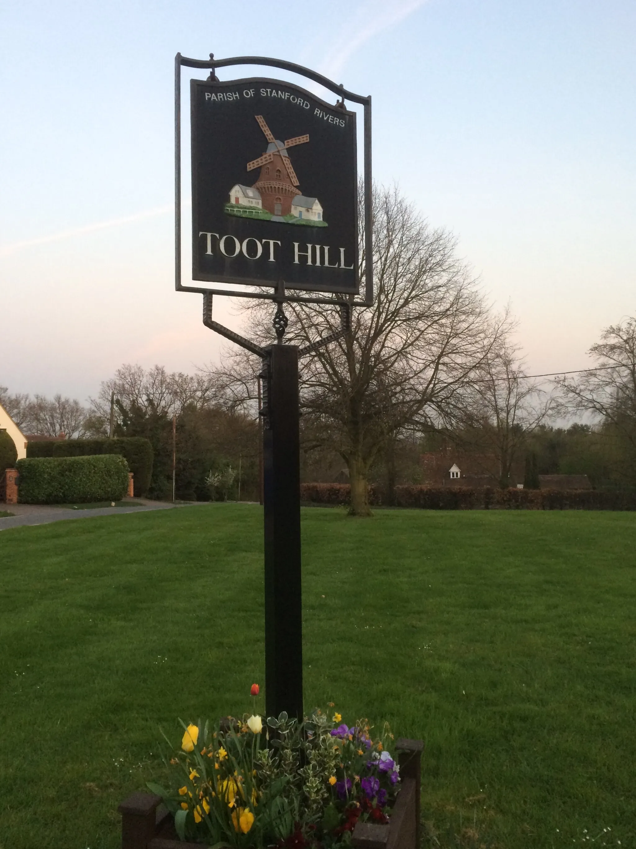 Photo showing: Toot Hill common