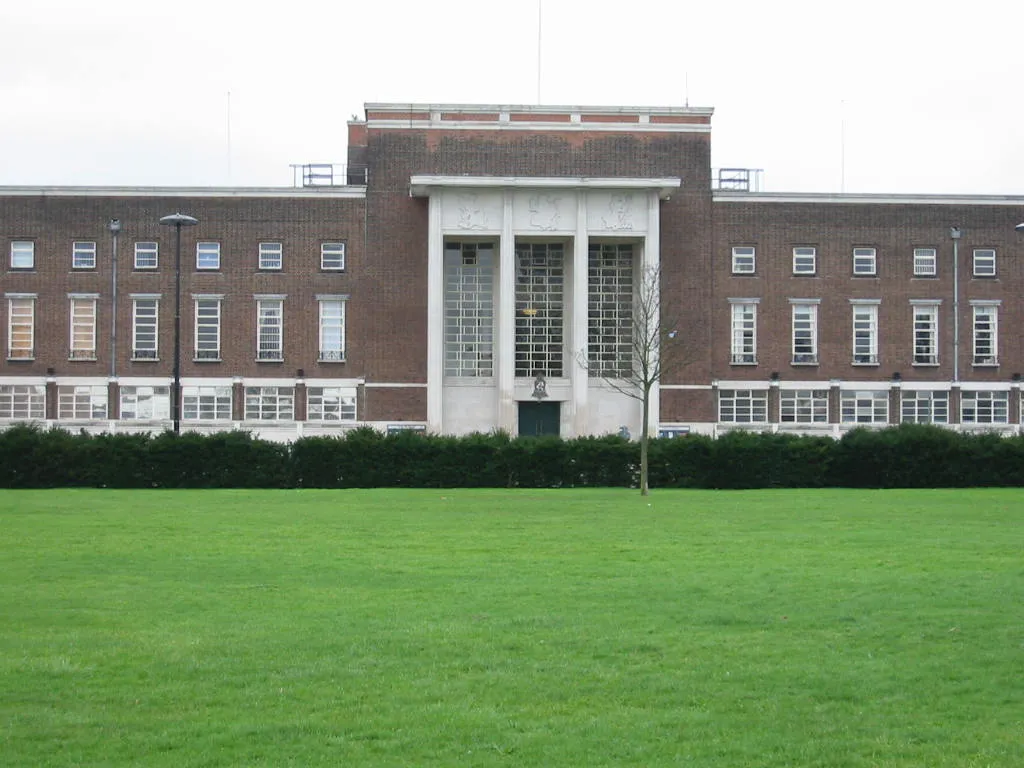 Photo showing: Becontree Heath, London.