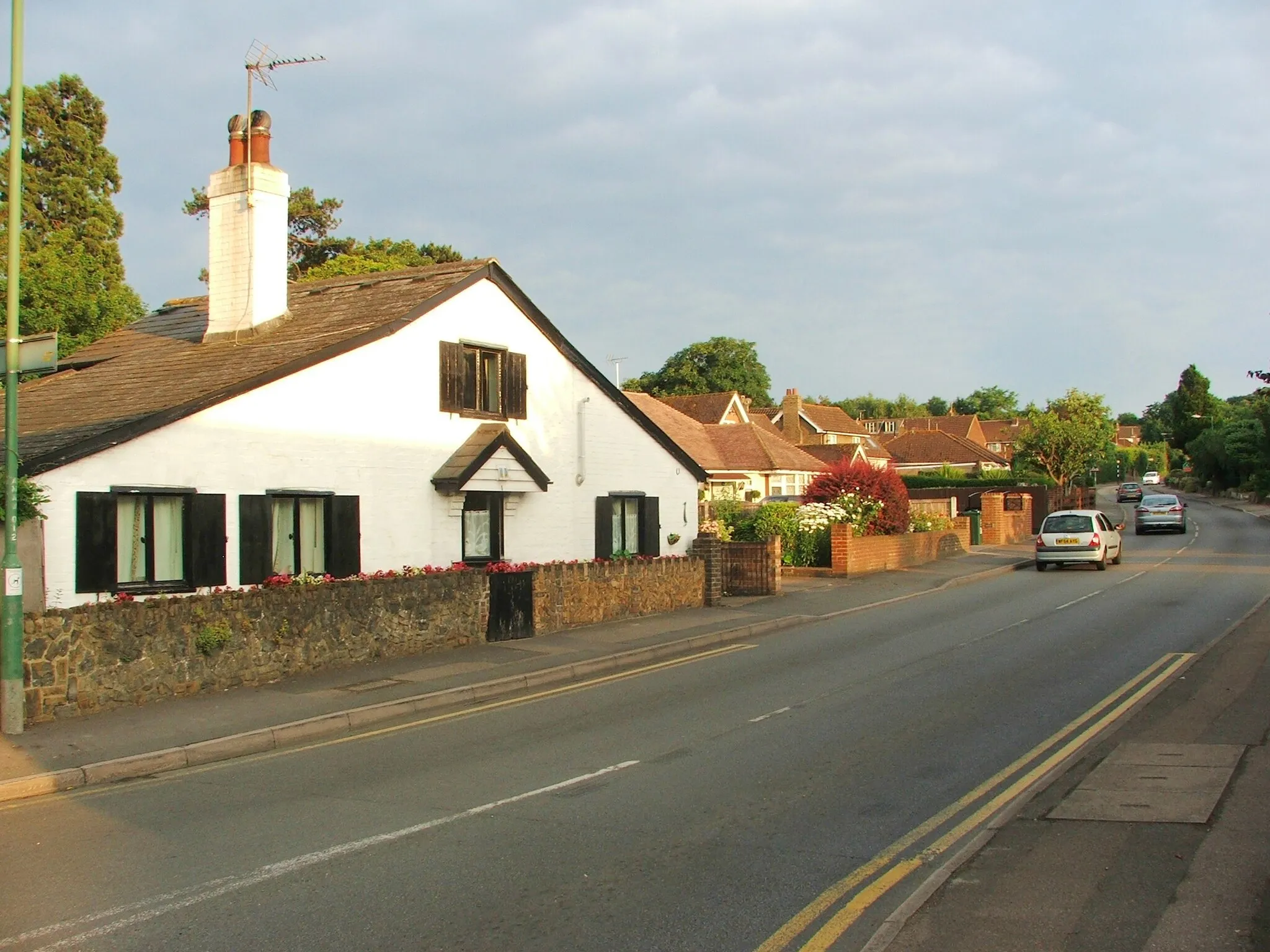 Photo showing: Hartley Road, Longfield