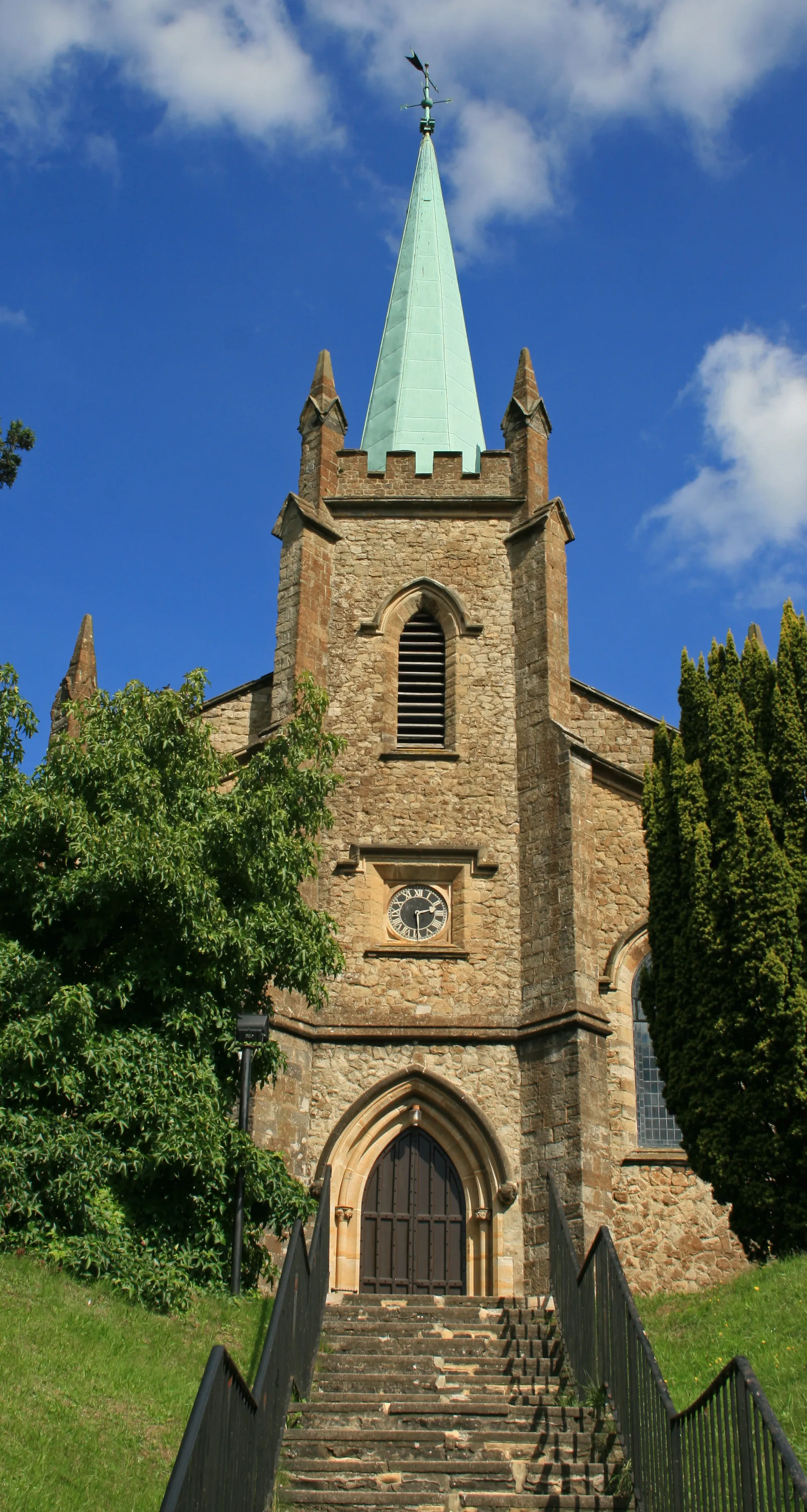 Photo showing: St Mary's parish church, Riverhead, Kent, seen from the west