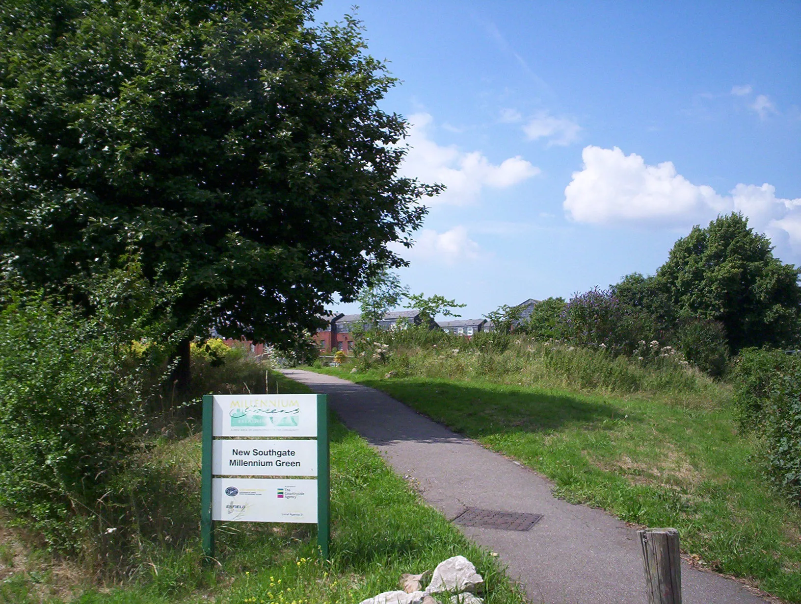 Photo showing: New Southgate Millennium Green volunteer photographer. London UK