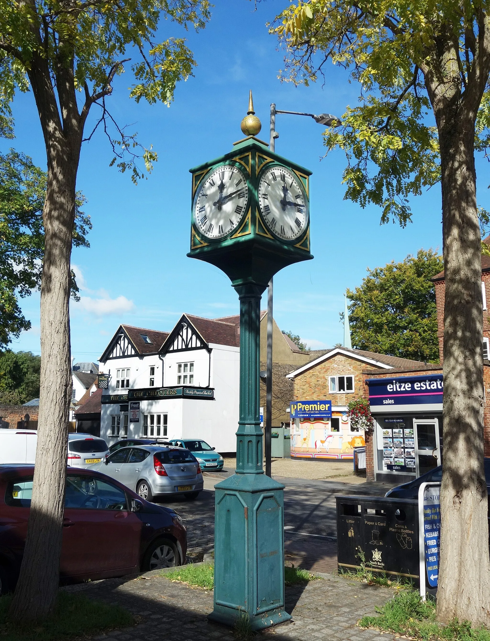 Photo showing: Iver Clock
