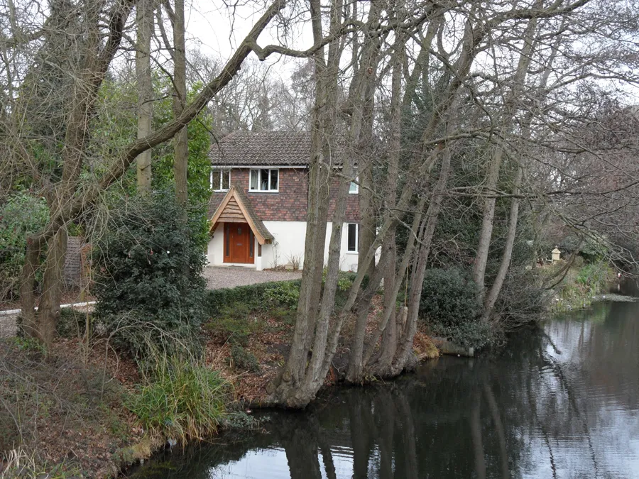 Photo showing: West Byfleet Basingstoke Canal 2012