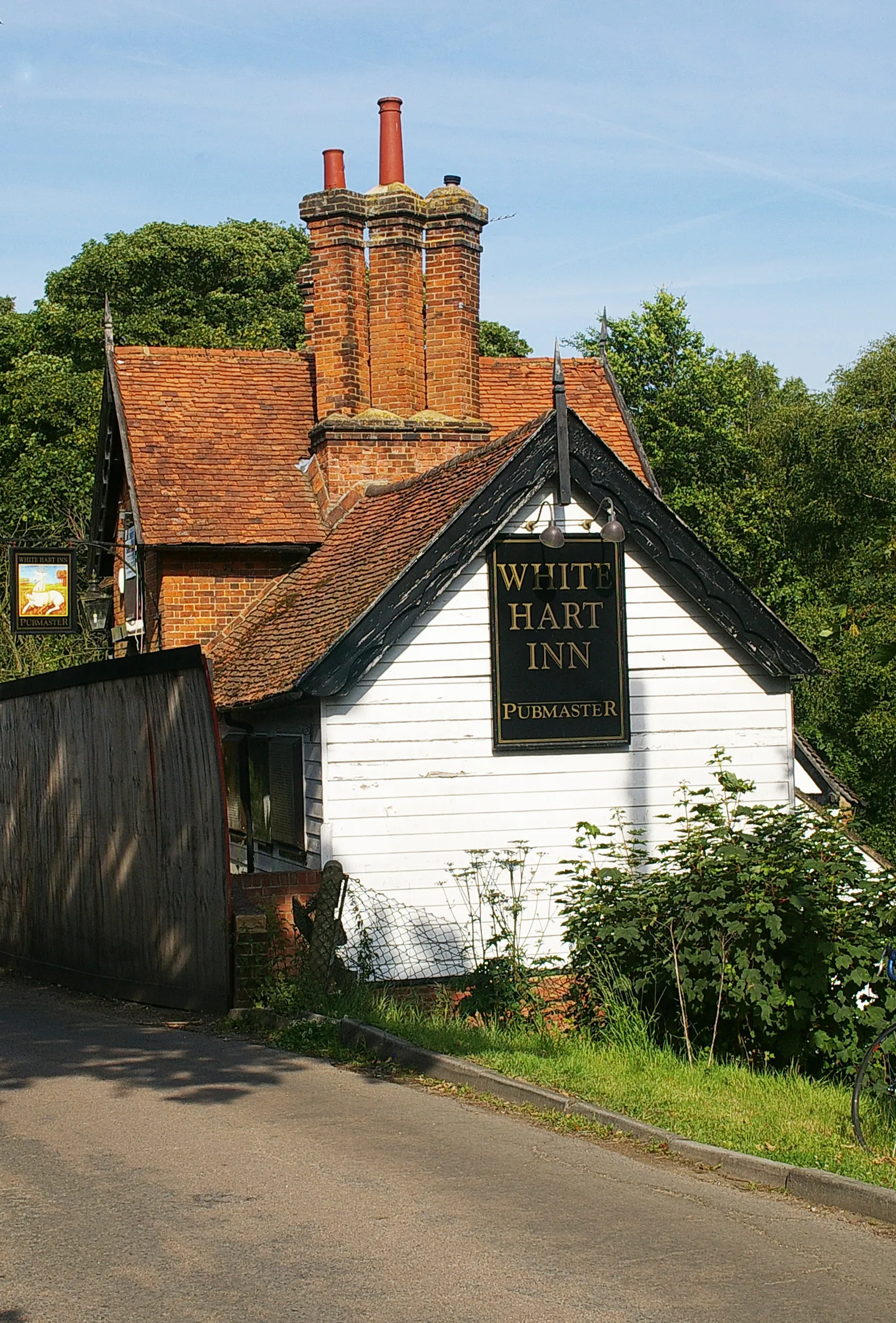 Photo showing: "White Hart Inn", Bedmond, Hertfordshire