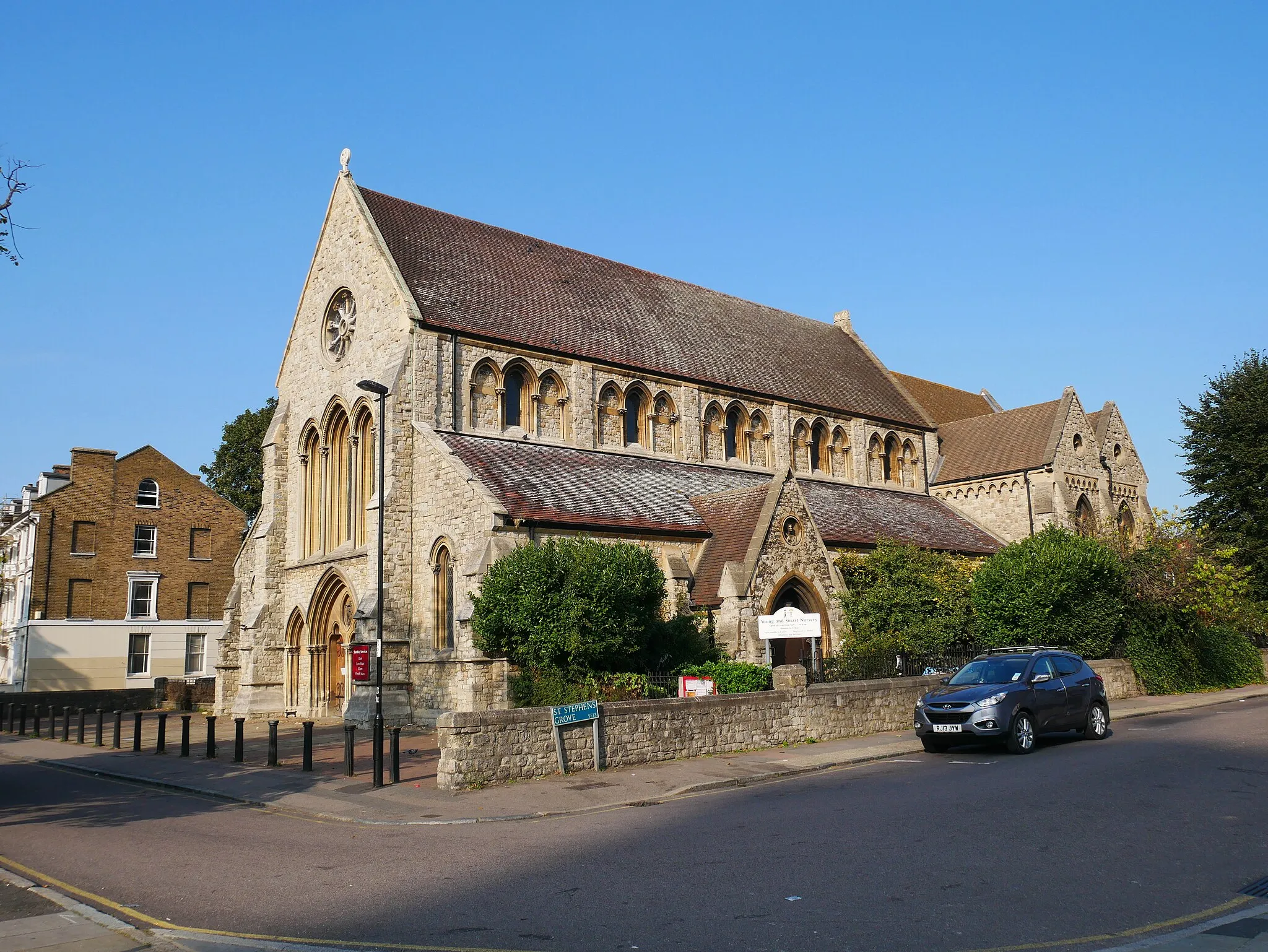 Photo showing: The Church of Saint Stephen in Lewisham as seen from the southwest.