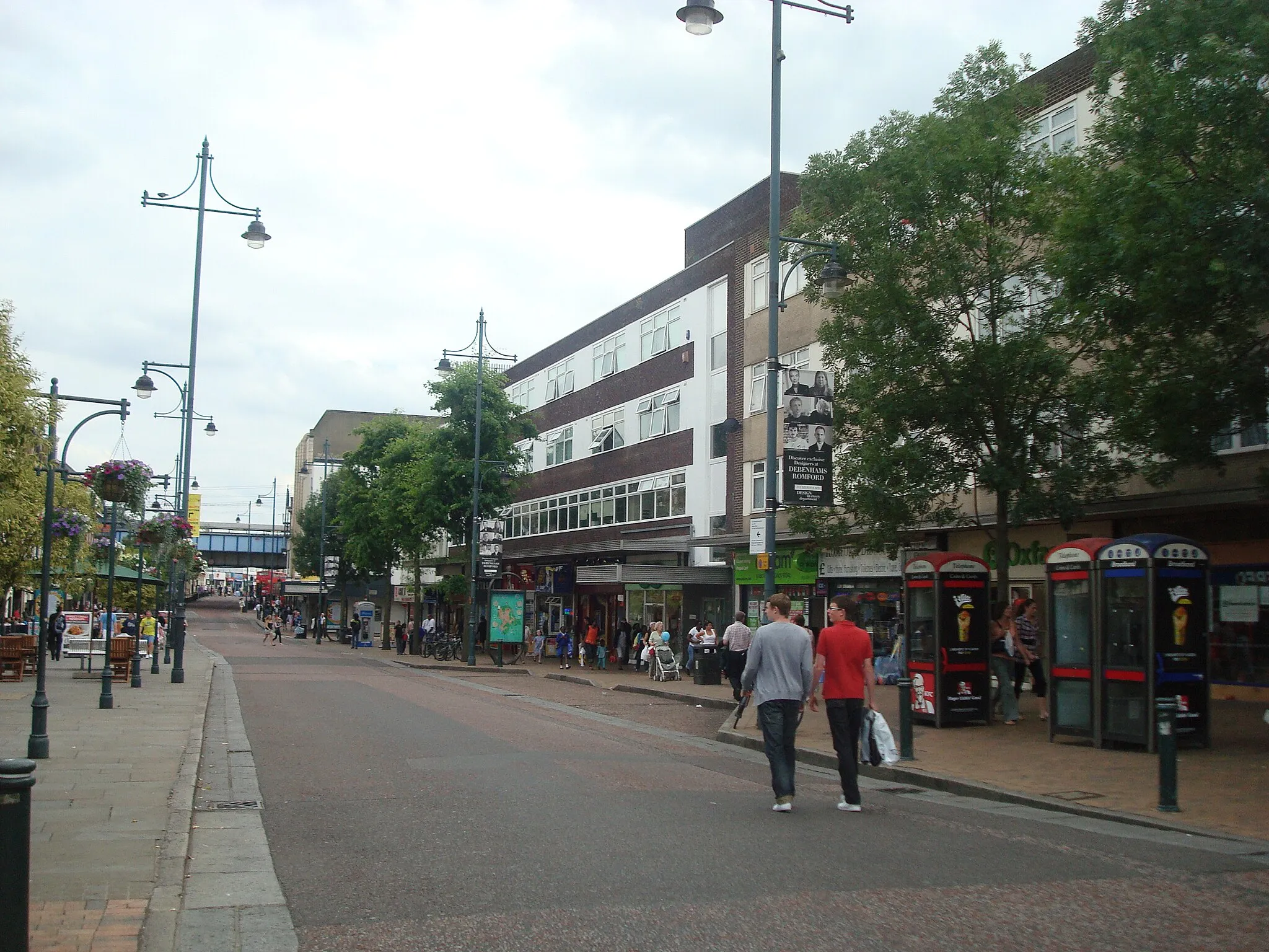 Photo showing: South Street, Romford