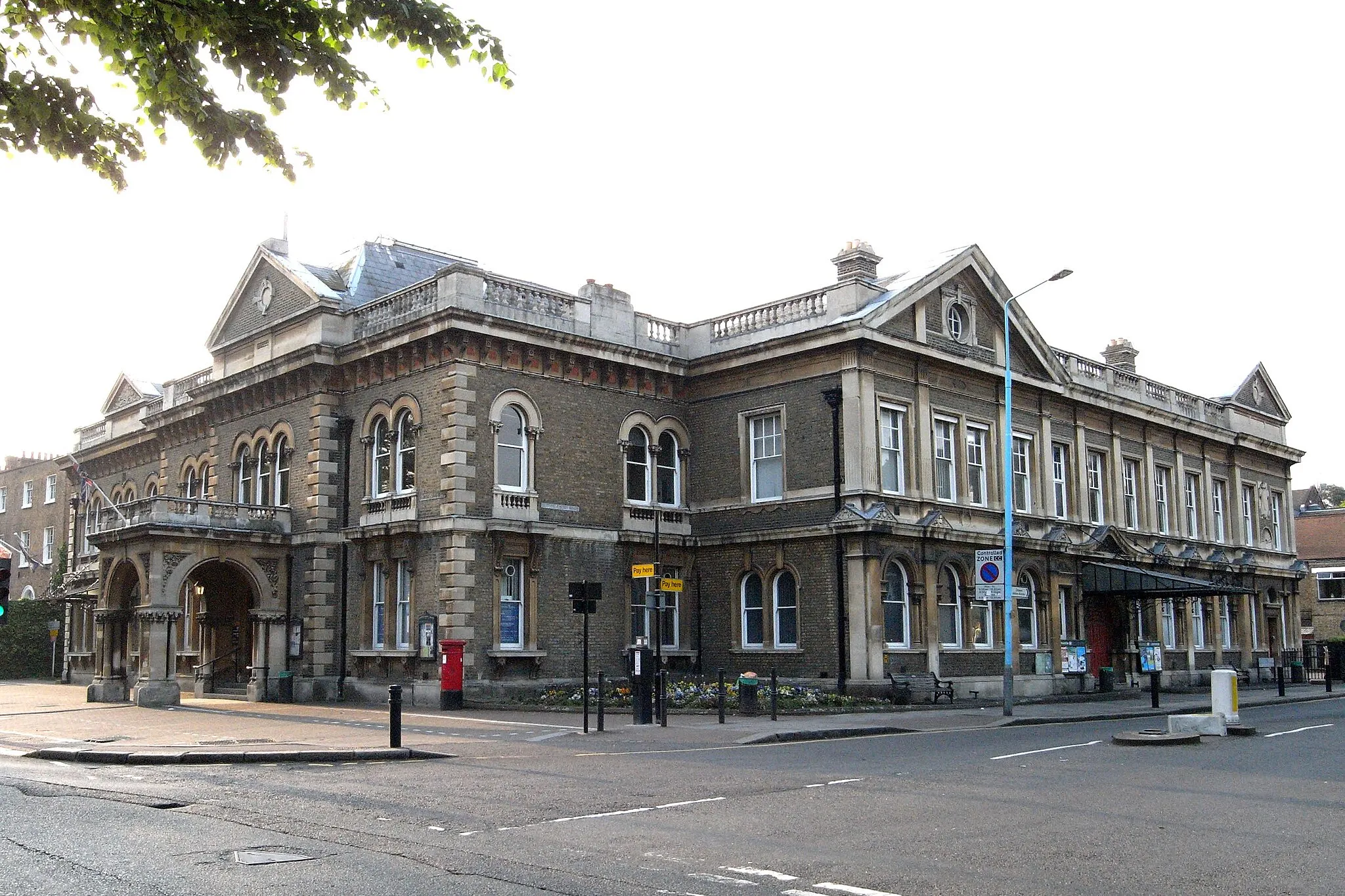 Photo showing: Chiswick Town Hall in London W4. Shows the north- and west-facing elevations.