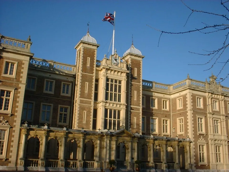 Photo showing: Kneller Hall in February 2006, taken by J. Miall