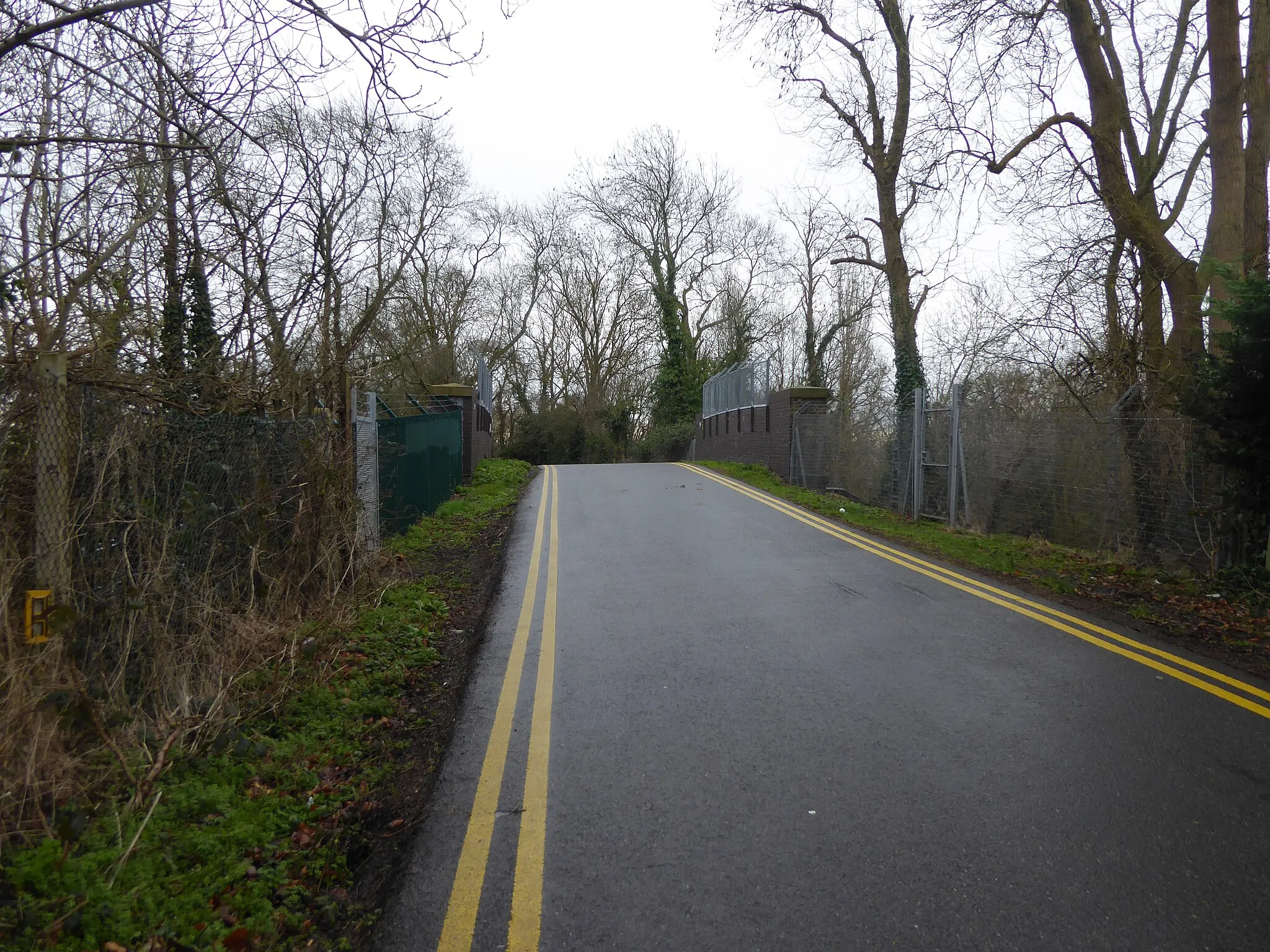 Photo showing: Austin's Lane, Ickenham