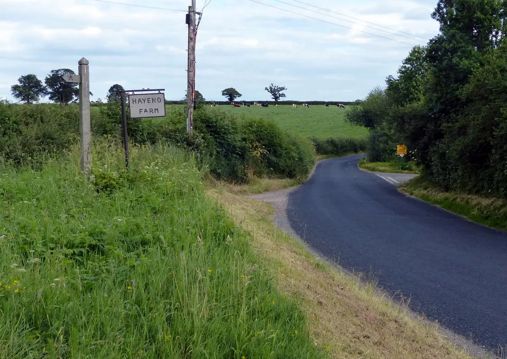 Photo showing: Blithbury Road at Hayend Farm