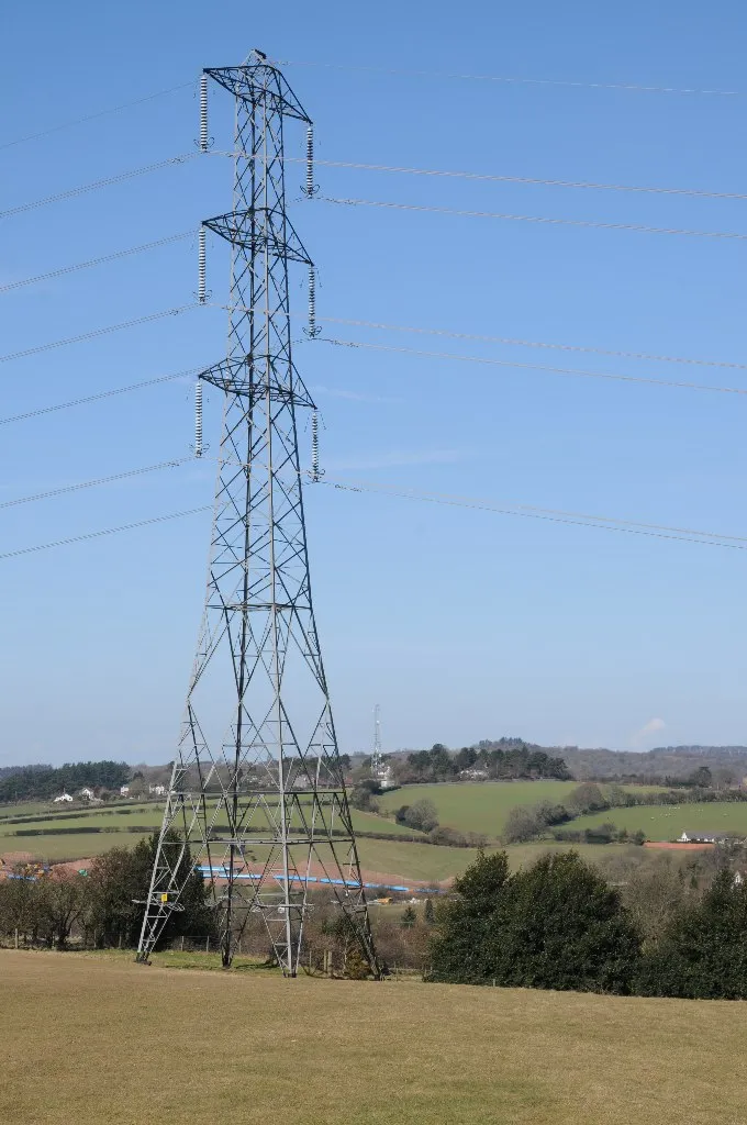Photo showing: Electricity pylon on Windmill Hill