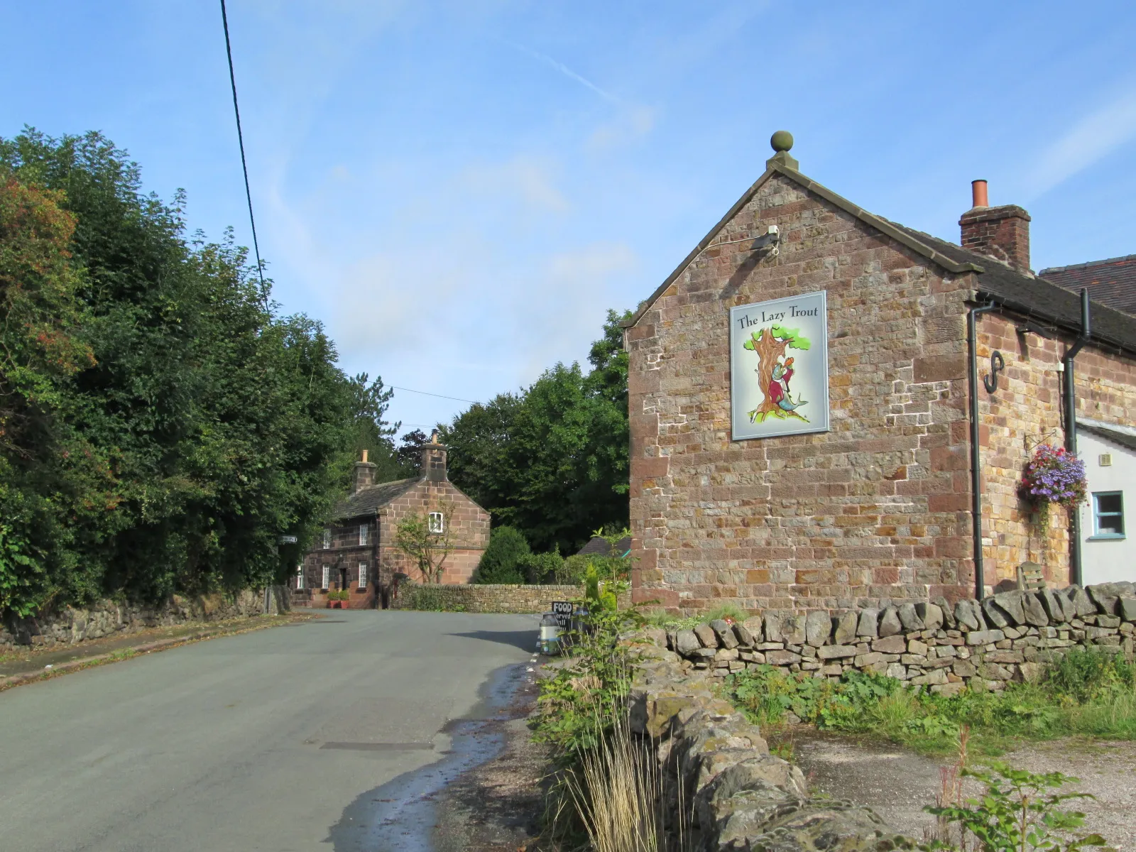 Photo showing: Buildings in Meerbrook