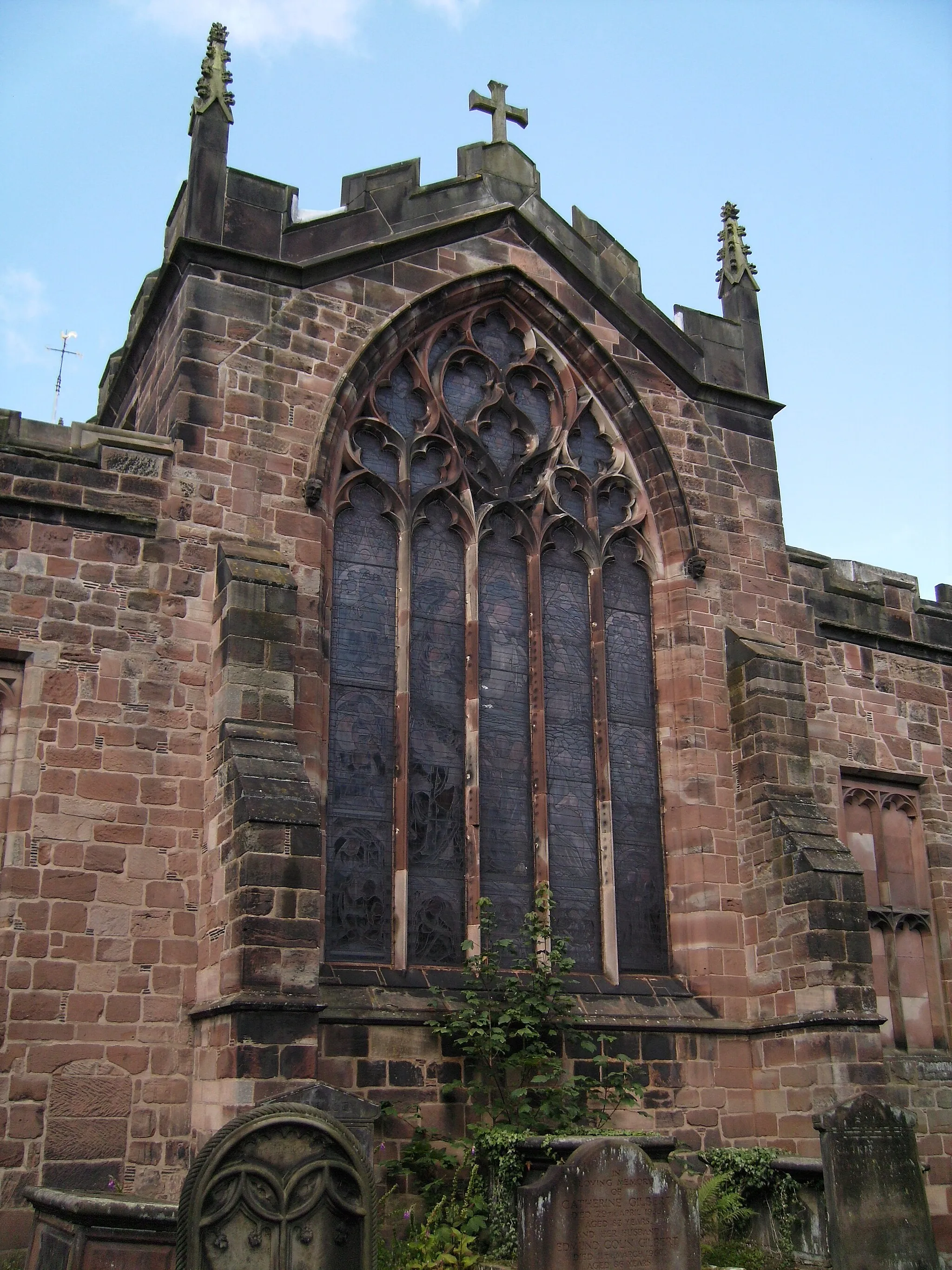 Photo showing: Penkridge, Staffordshire, St. Michael and All Angels Anglican parish church. Perpendicular in style, it formerly contained much more tracery.
