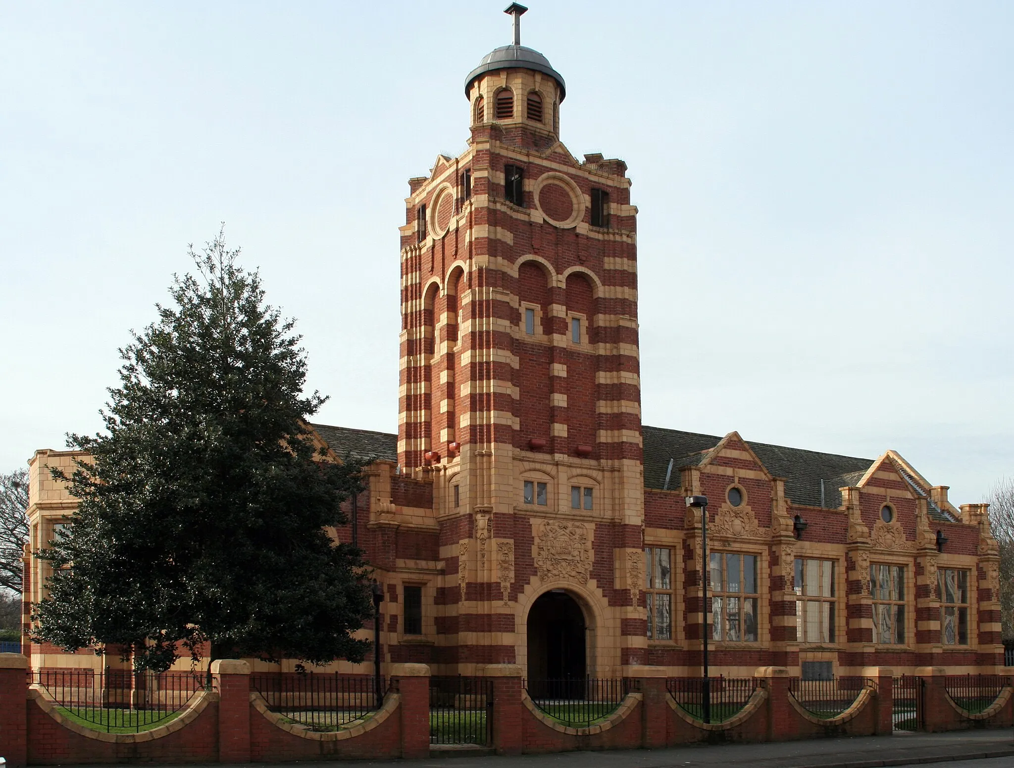 Photo showing: Tipton Public library. Built 1905 by George H Wenyon.