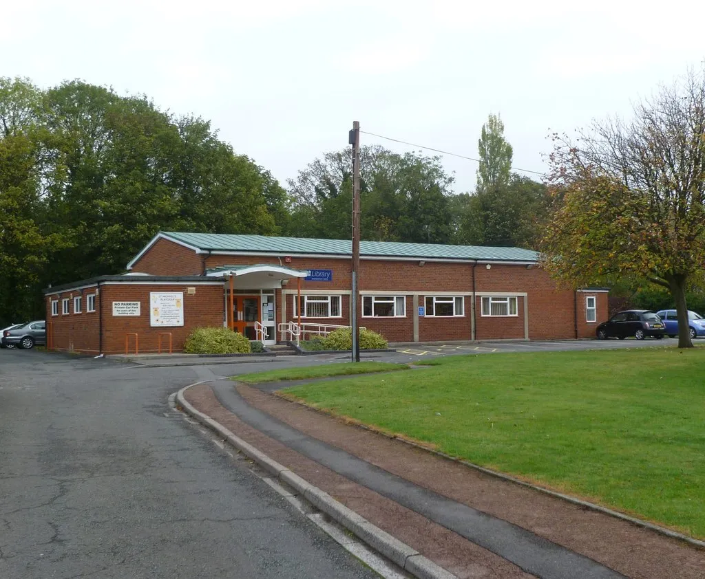 Photo showing: Tettenhall Library