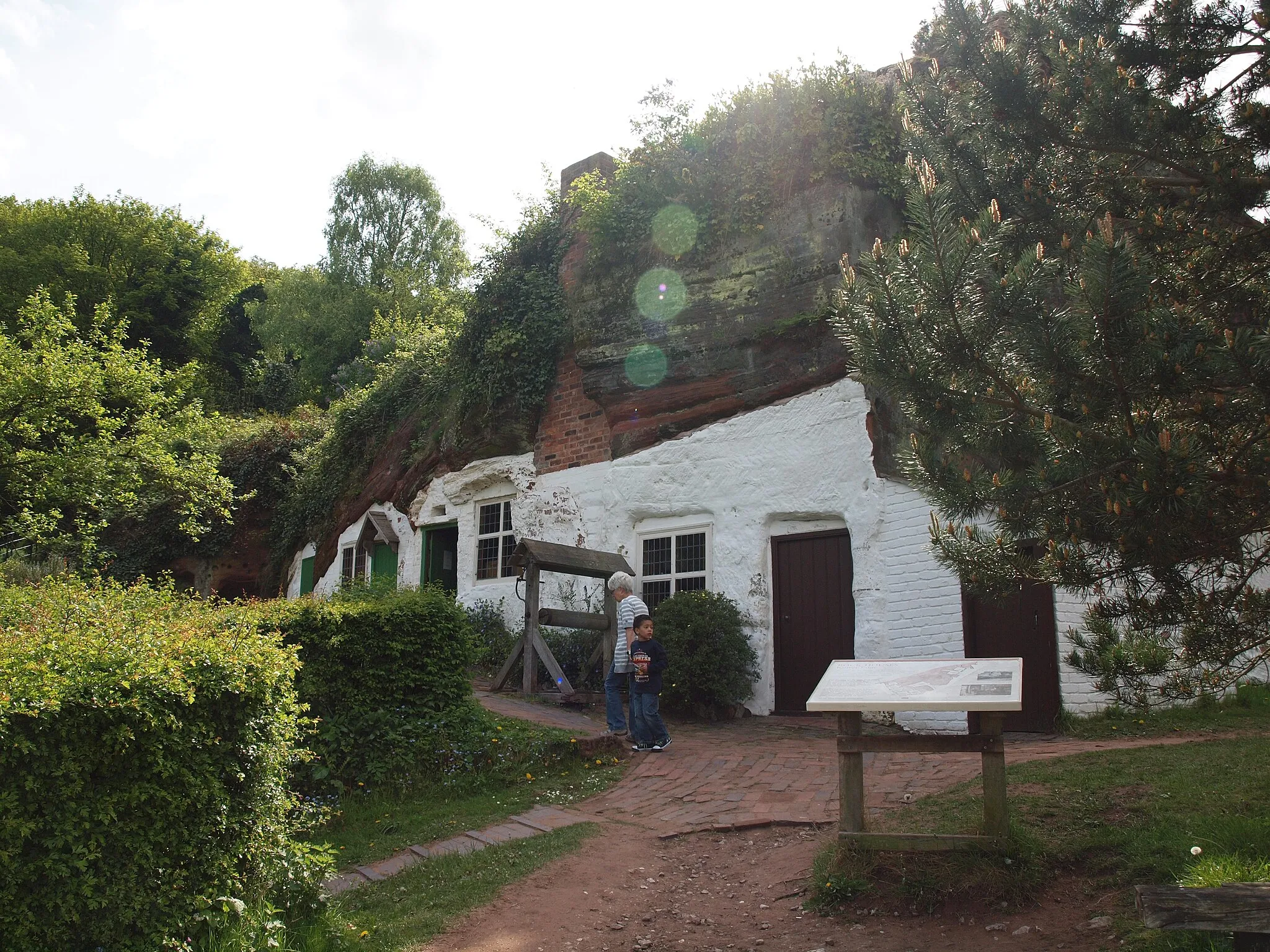 Photo showing: Restored rock houses near Kinver, Staffordshire.
