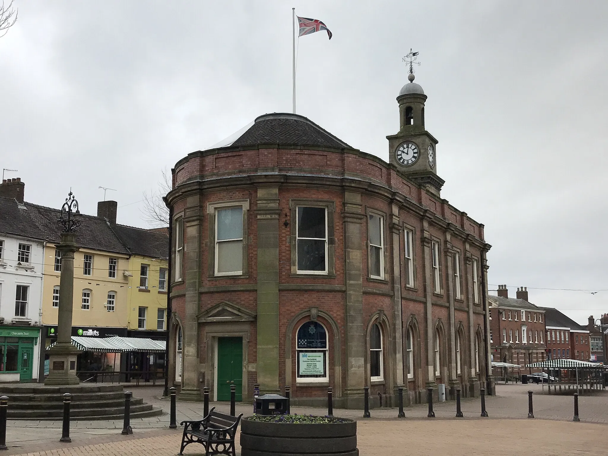 Photo showing: Photograph of the Guildhall, Newcastle-under-Lyme, Staffordshire, England