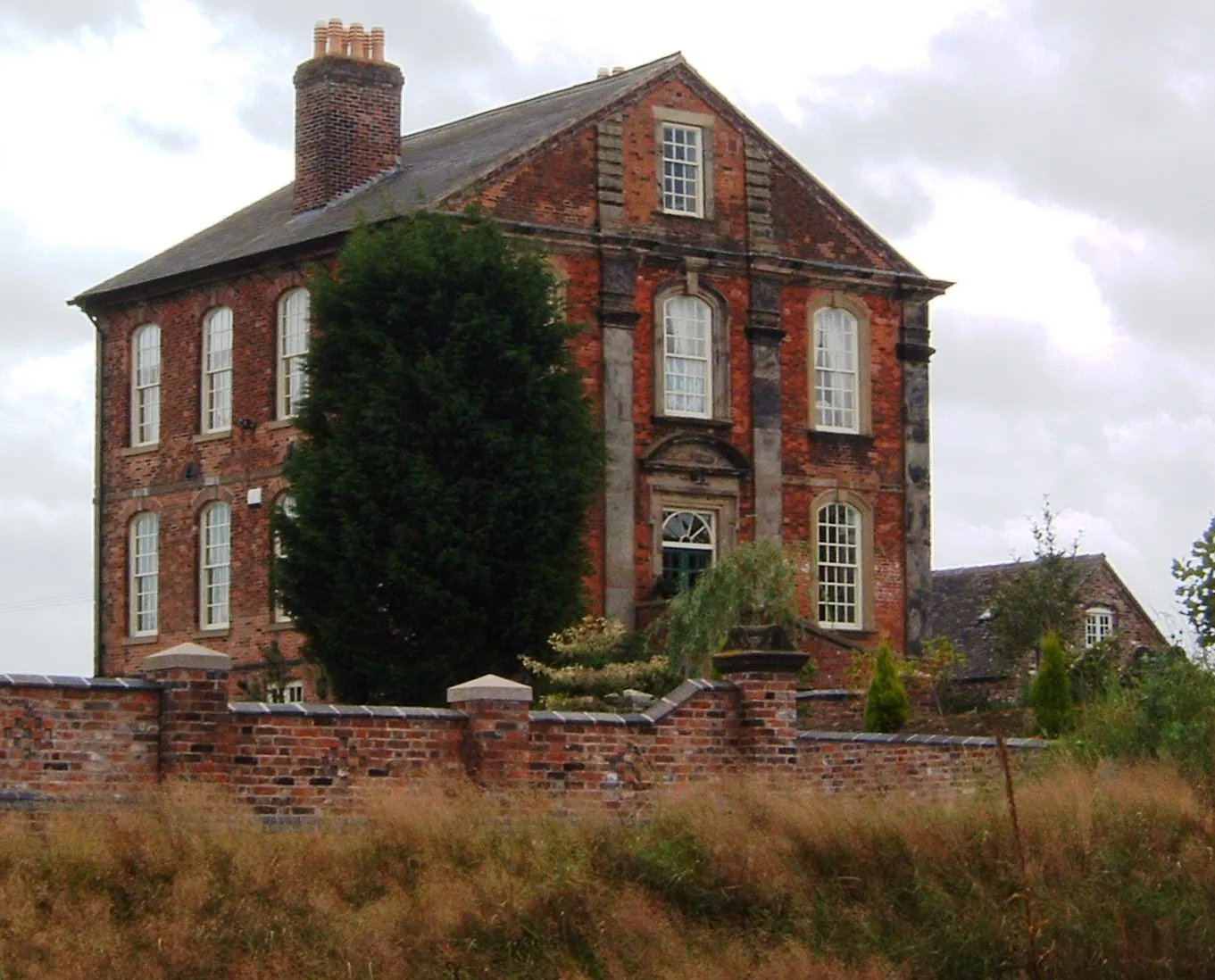 Photo showing: The Summer House, Wrinehill, Staffordshire