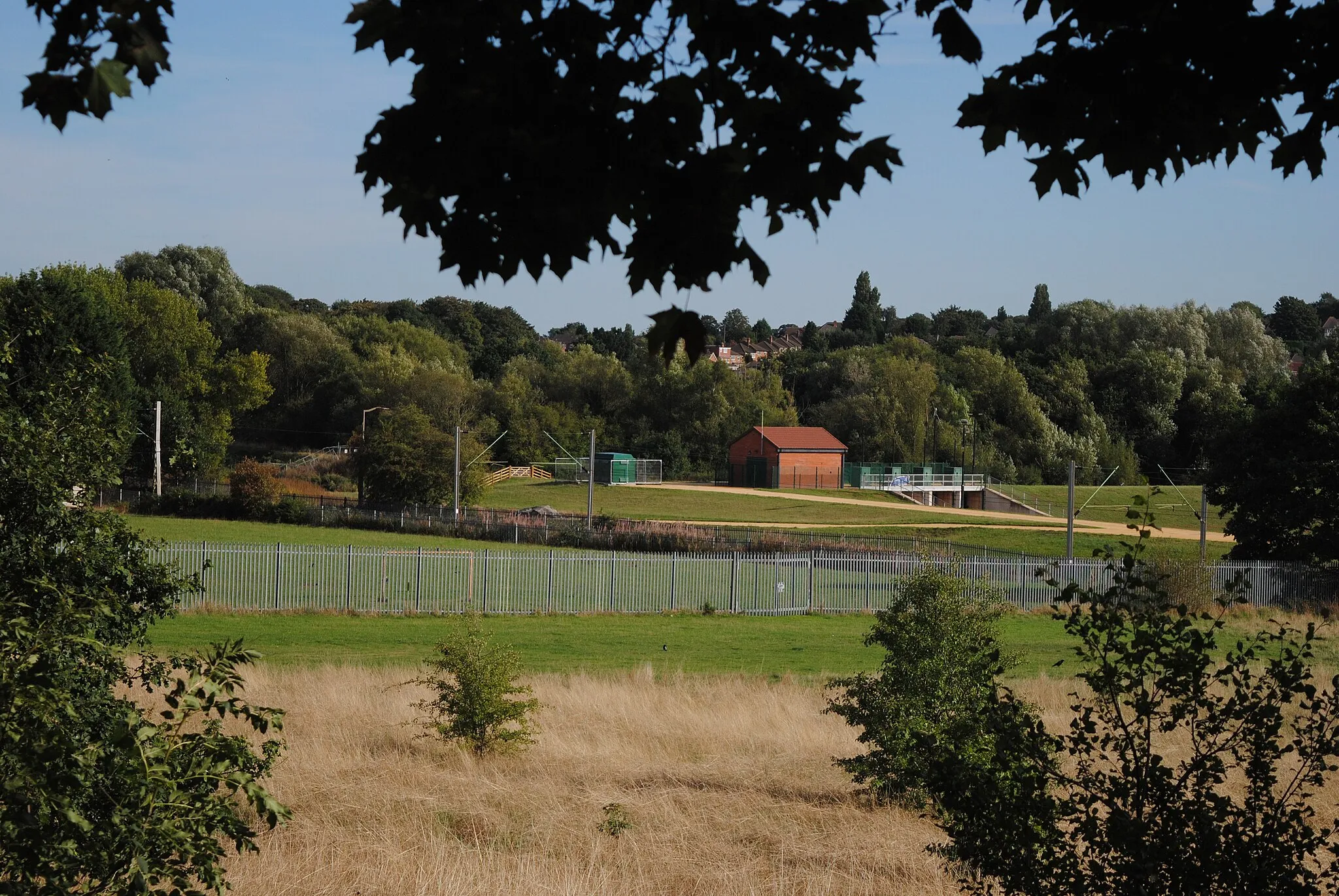 Photo showing: Flood defences on the River Tame at Sandwell Valley, West Midlands, England. Seen from Tanhouse Avenue.