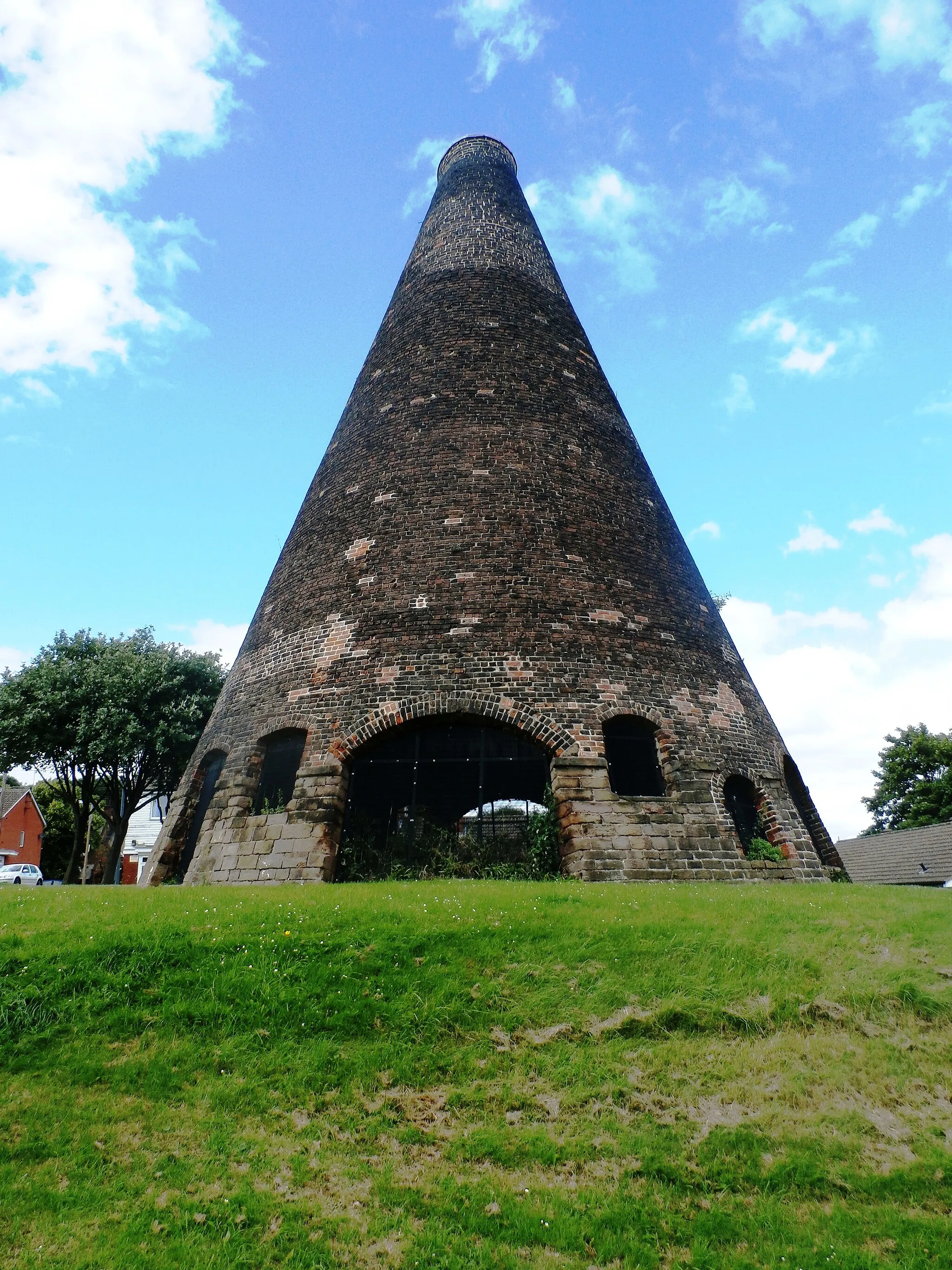 Photo showing: Glass Cone in Catcliffe