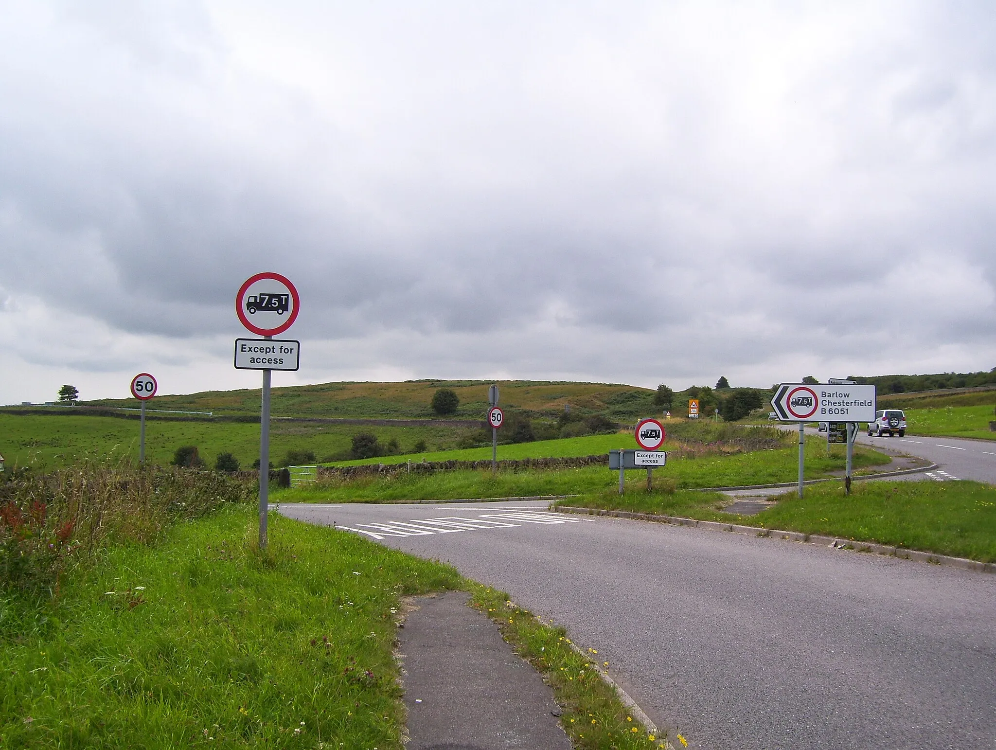 Photo showing: The B6051 Horsleygate Road at Owler Bar