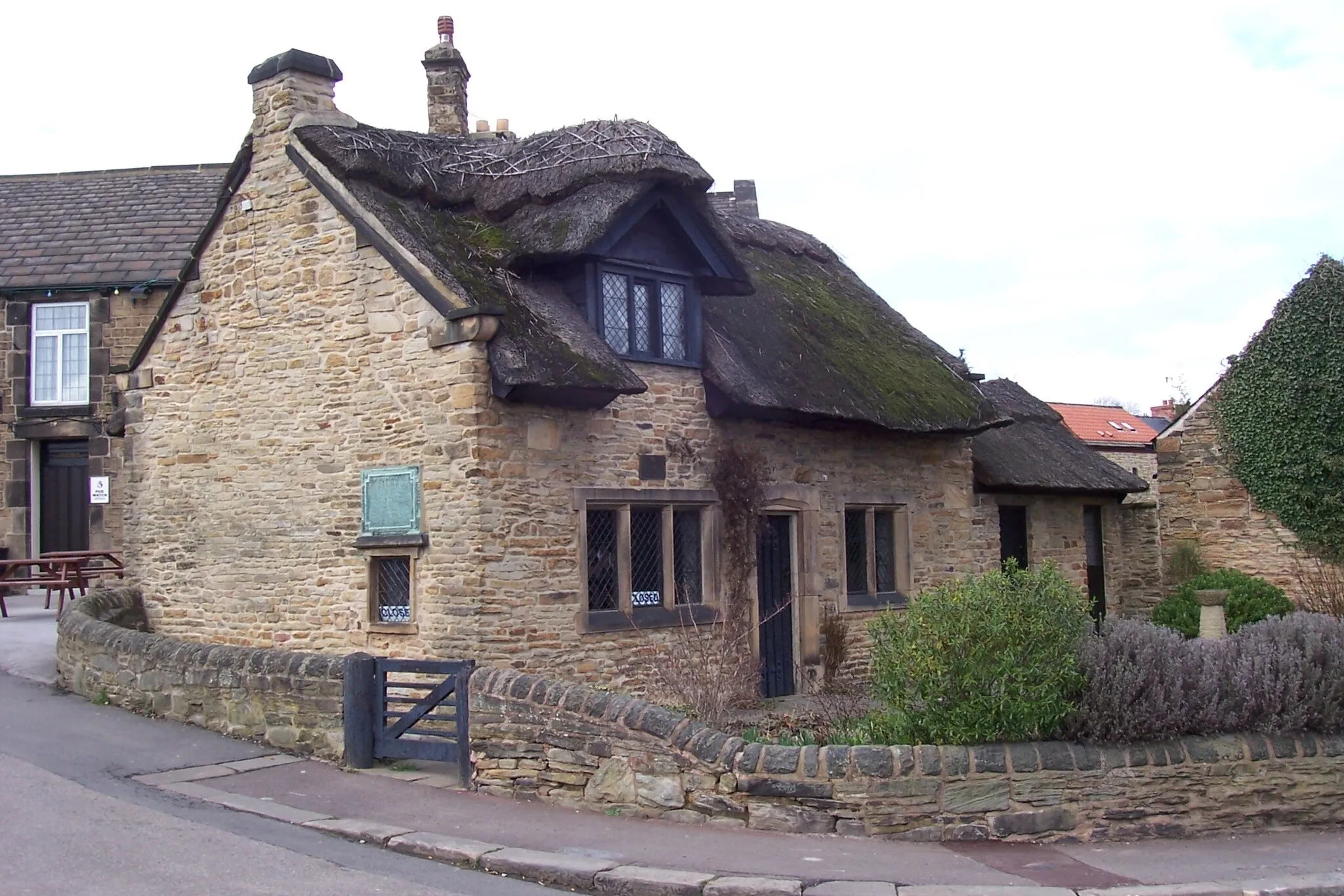 Photo showing: In the 17th Century this was an alehouse known as The Cock and Pynot and The Earl of Devonshire and the Earl of Danby met here to discuss how to overthrow King James II, who was too overtly Catholic for Protestant England.  As a result of their meeting, James II was overthrown and William and Mary of Orange were installed on the throne in 1688.  Their union was not an entirely happy one; they were 1st cousins and she found him to be repulsive; however they respected each other and neither wanted to be King or Queen Consort - so they became co-rulers.  (It was all a bit more complicated than this; so much so that it makes Eastenders plots look simple).
Parliament, having displaced the Catholics once and for all, were left with the tricky question of ascession and, through various dodgy deals, ended the Royal prerogative and Parliamentary supremacy was asserted.
James II had abdicated and buggered off to France.  William and Mary, as good Europeans, had screwed England and the Crown eventually passed to the (mad and German) House of Hanover.

Sorry for the crap (and possibly inaccurate) history lesson.  This place, where the process started, became known as 'The Revolution House'.  A Pynot is apparently local slang for magpie, which is odd, because when I grew up there, magpies were known as, urm, magpies.