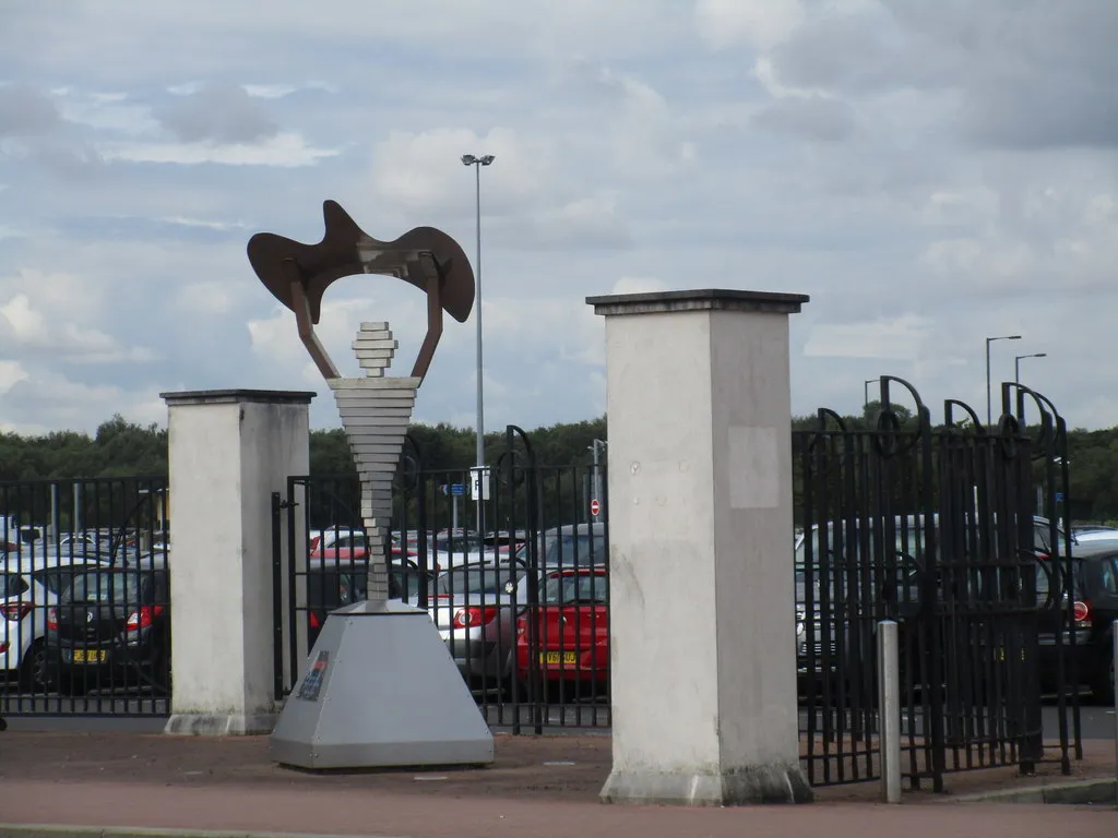 Photo showing: Aviator - RAF Finningley memorial