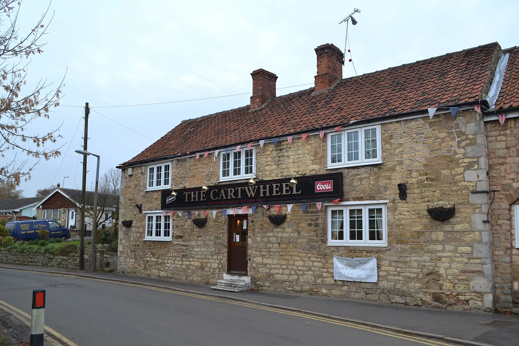 Photo showing: "The Cartwheel" pub-restaurant in Brookhouse