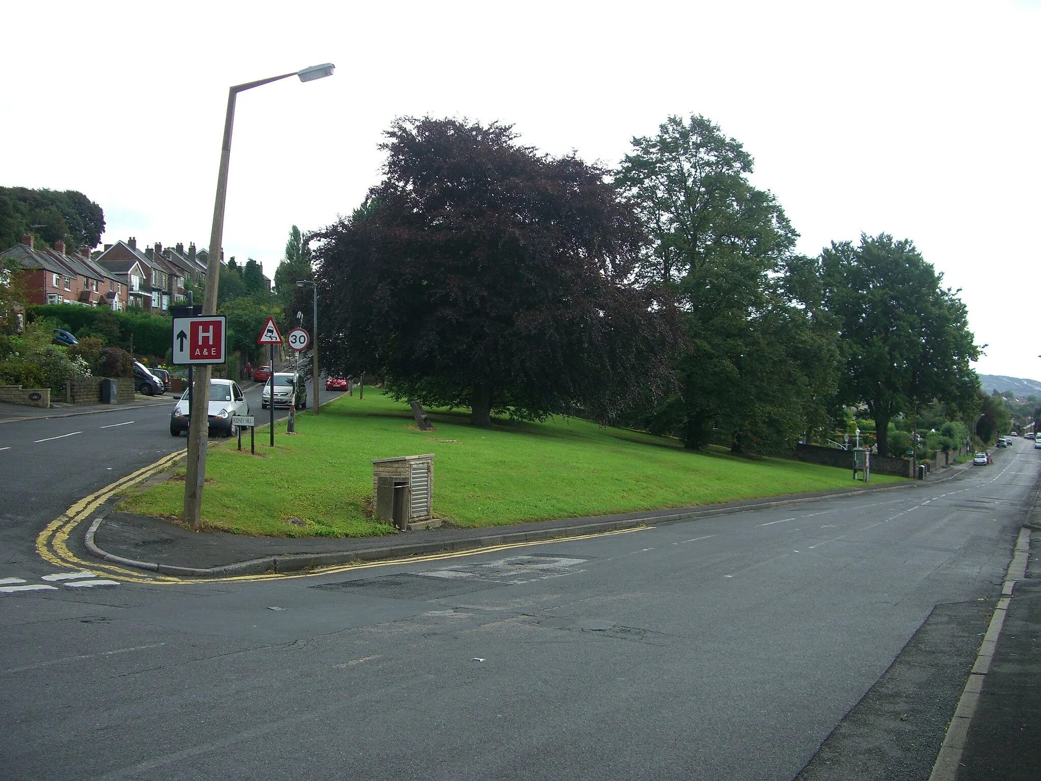 Photo showing: The village green at Loxley in Sheffield, England