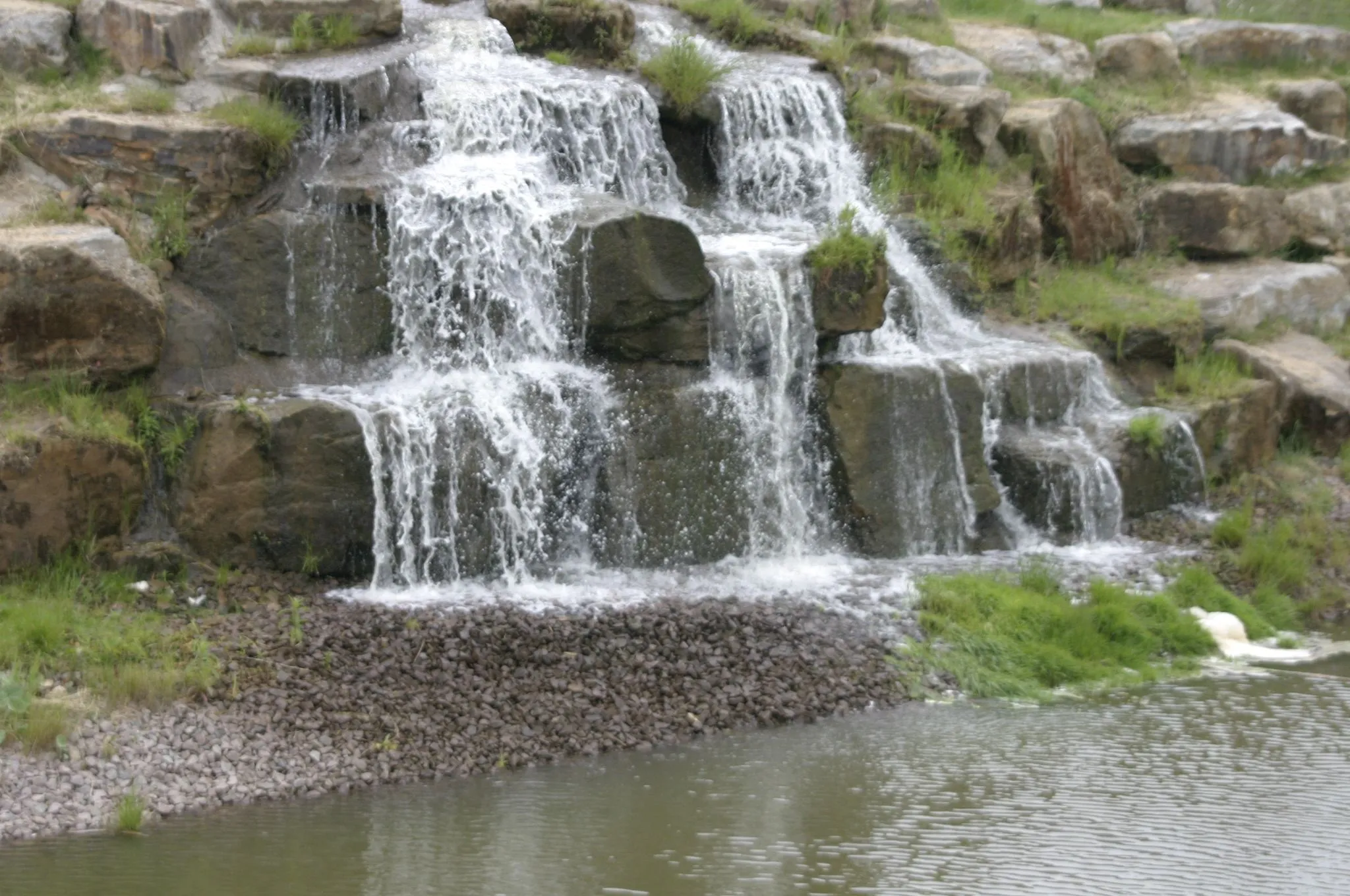 Photo showing: Yorkshire Wildlife Park Waterfall.