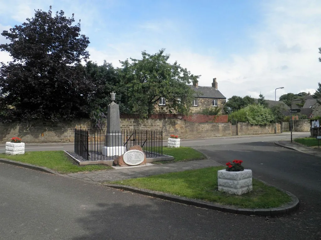 Photo showing: Billingley war Memorial