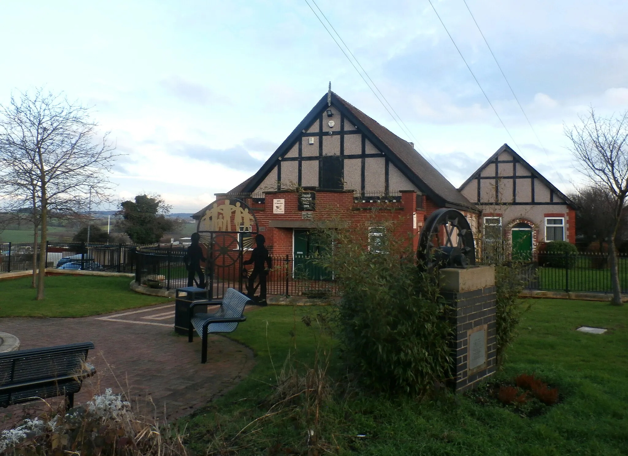 Photo showing: Miner's Welfare and Memorial Pit Wheel in Great Houghton