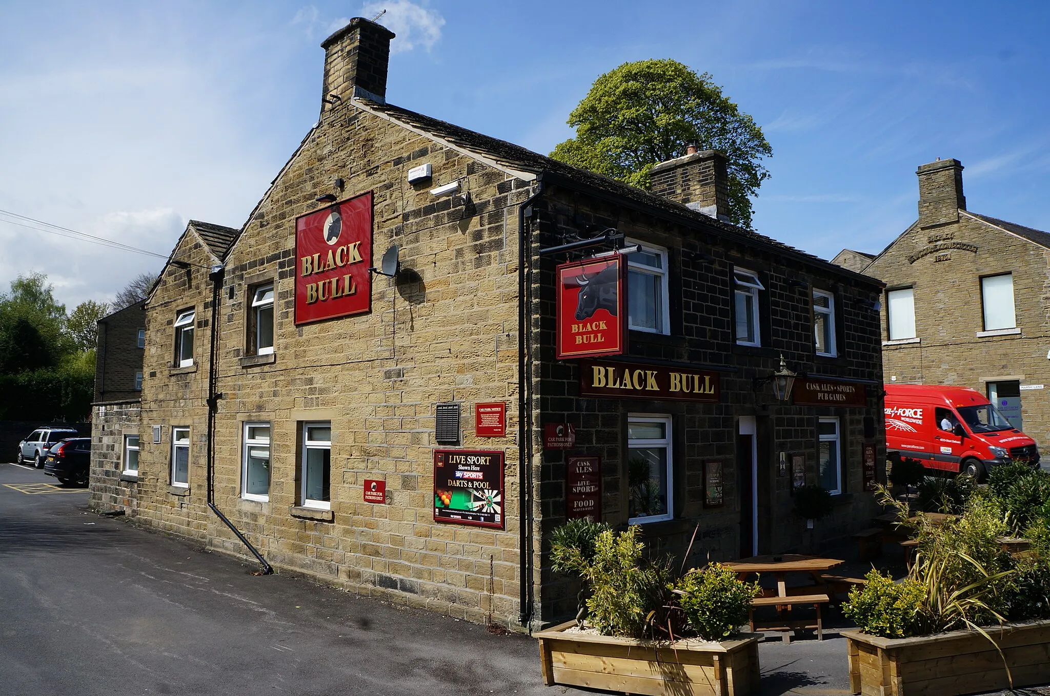 Photo showing: Black Bull, Shepley