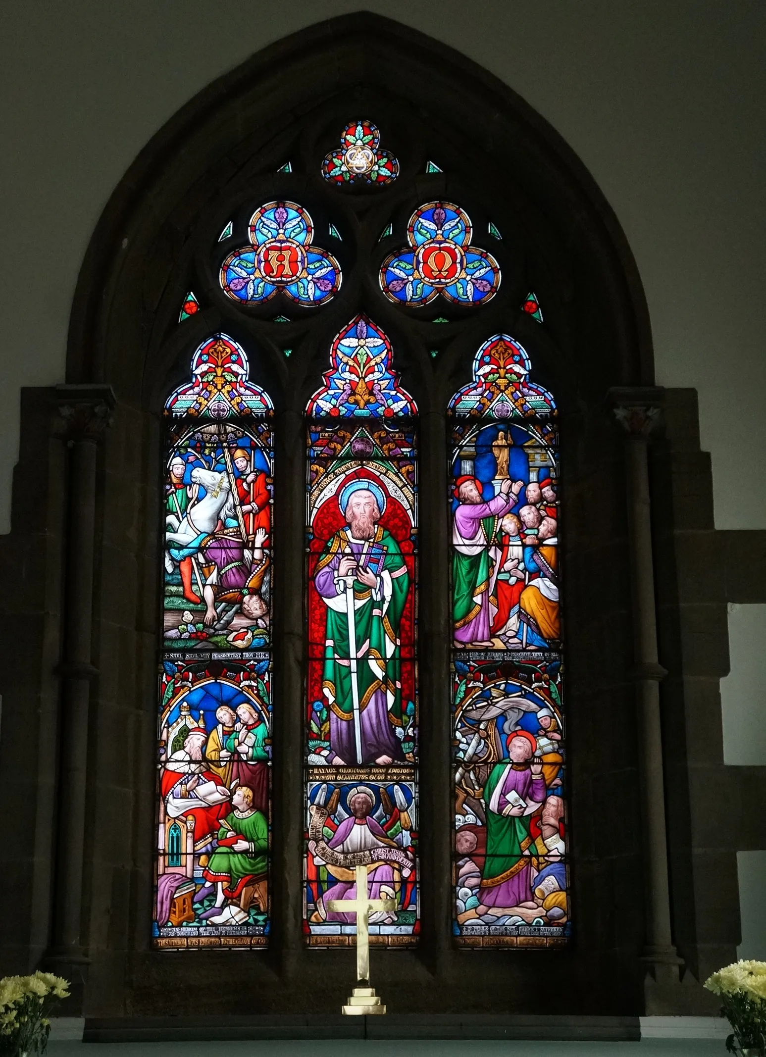 Photo showing: Stained glass window in St Pauls, Shepley