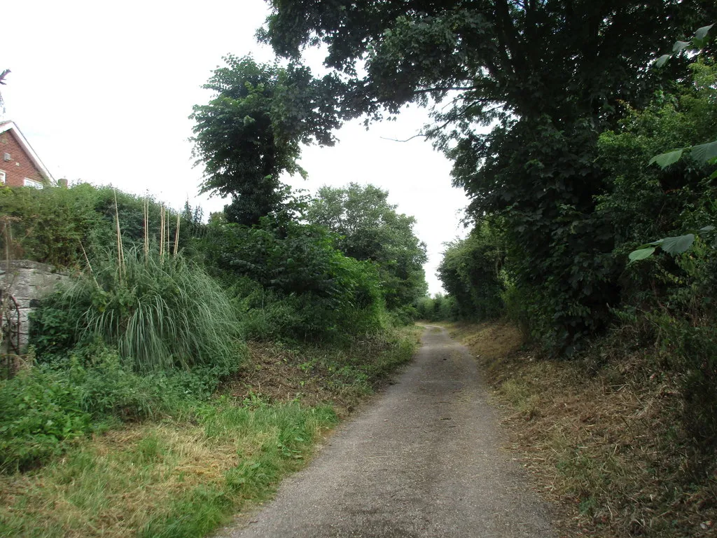 Photo showing: Pinfold Lane