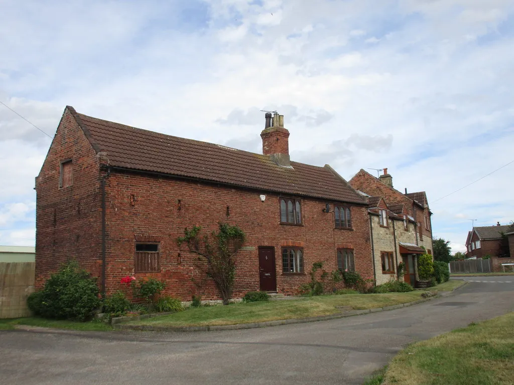 Photo showing: Hall Farm Cottage