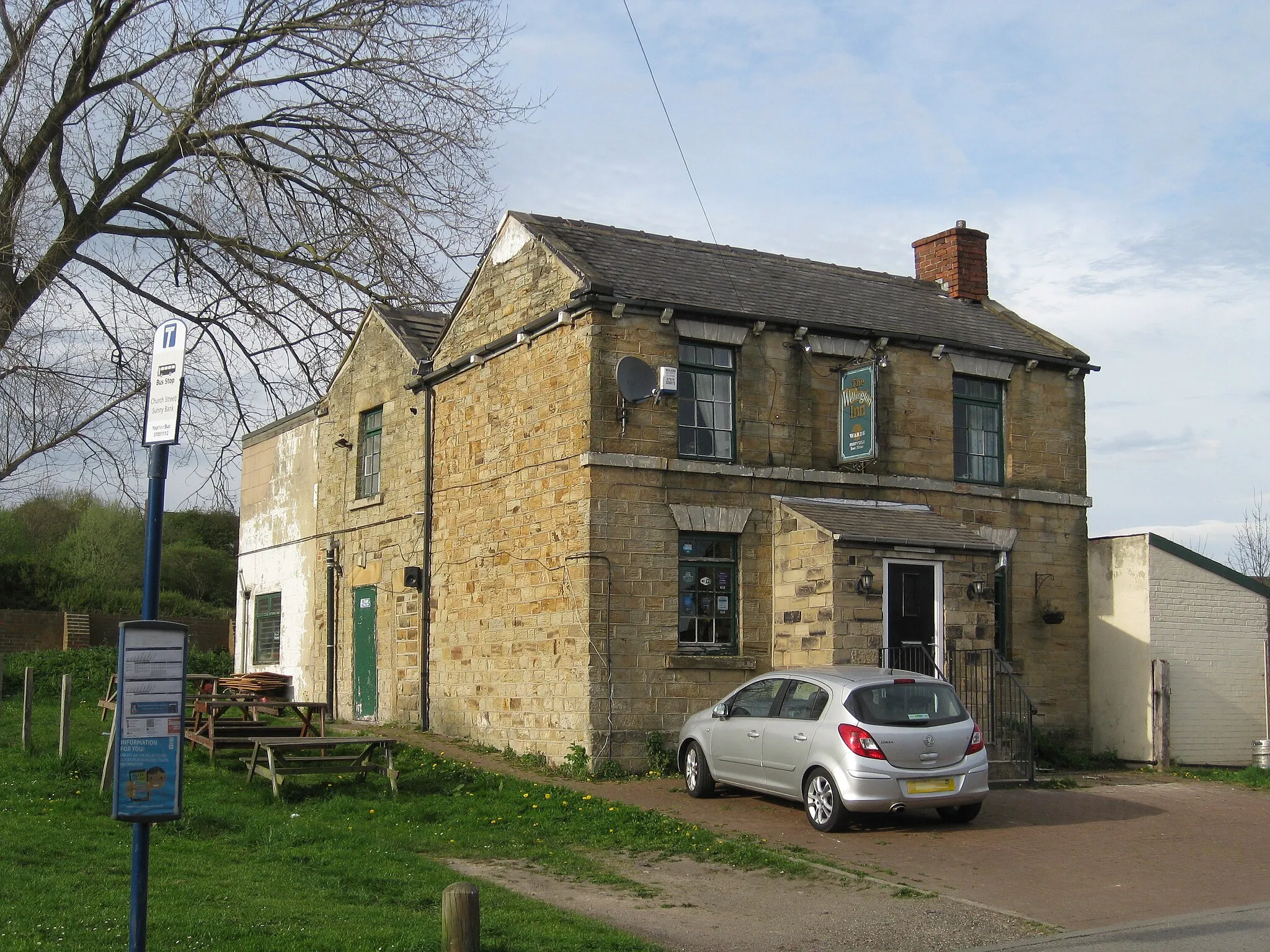 Photo showing: The Wellington Inn, 54 Church St, Jump, Barnsley S74 0HY.