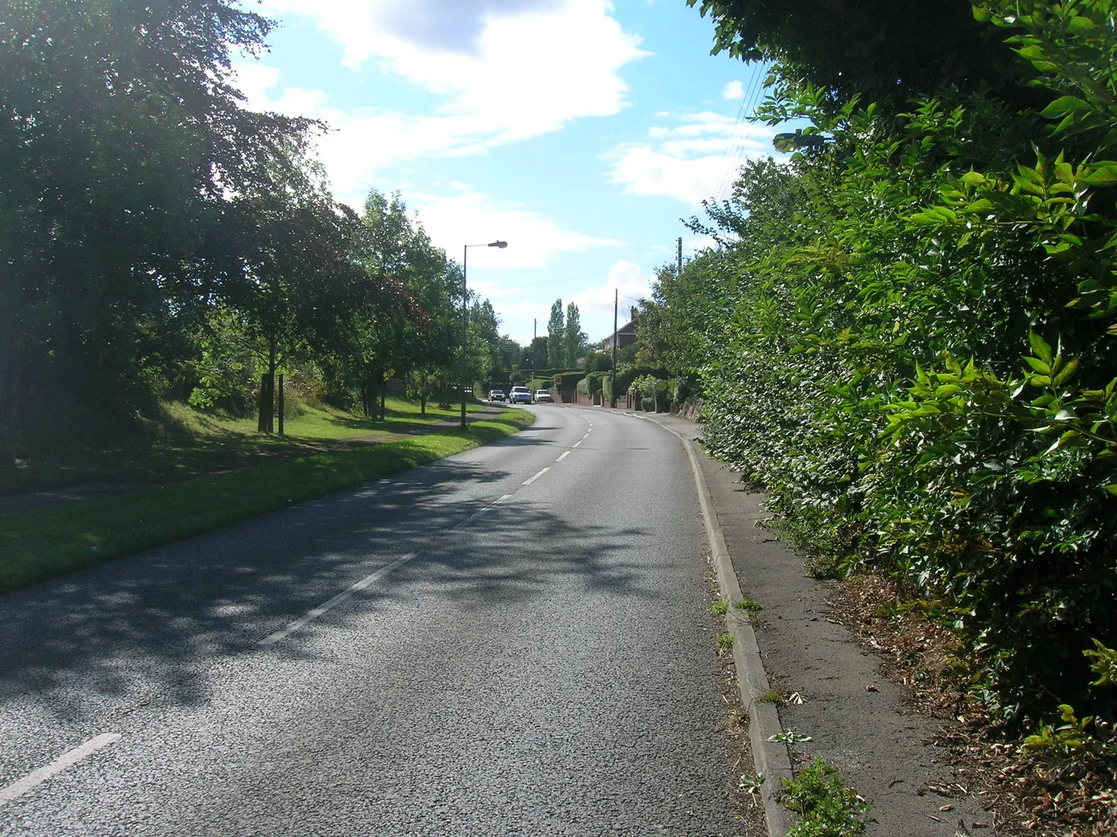 Photo showing: Ashton Lane heading west