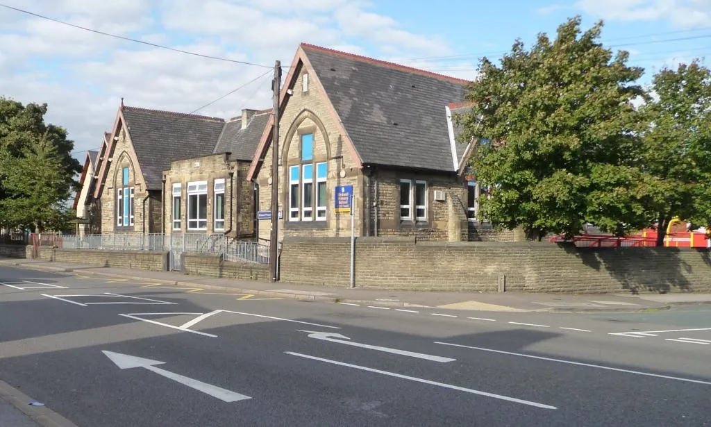 Photo showing: Birdwell Primary School
