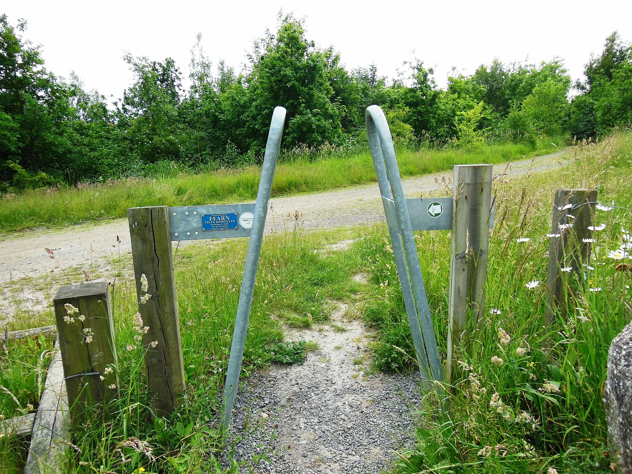 Photo showing: Access Barrier on Trans Pennine Cycle Route