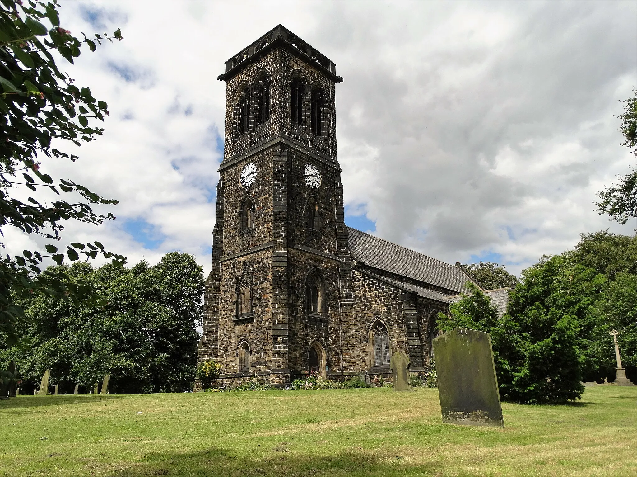 Photo showing: Photograph of Christ Church, Brampton Bierlow, South Yorkshire, England