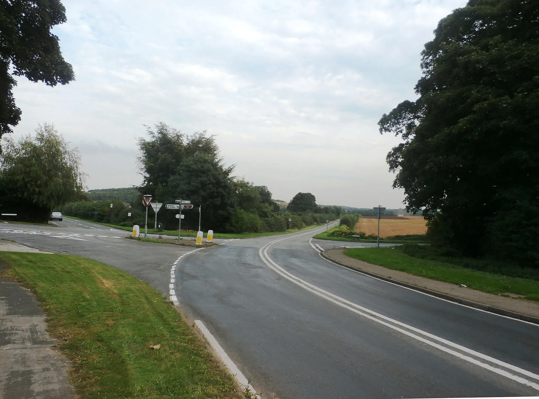 Photo showing: 5-Way Road Junction in Pickburn