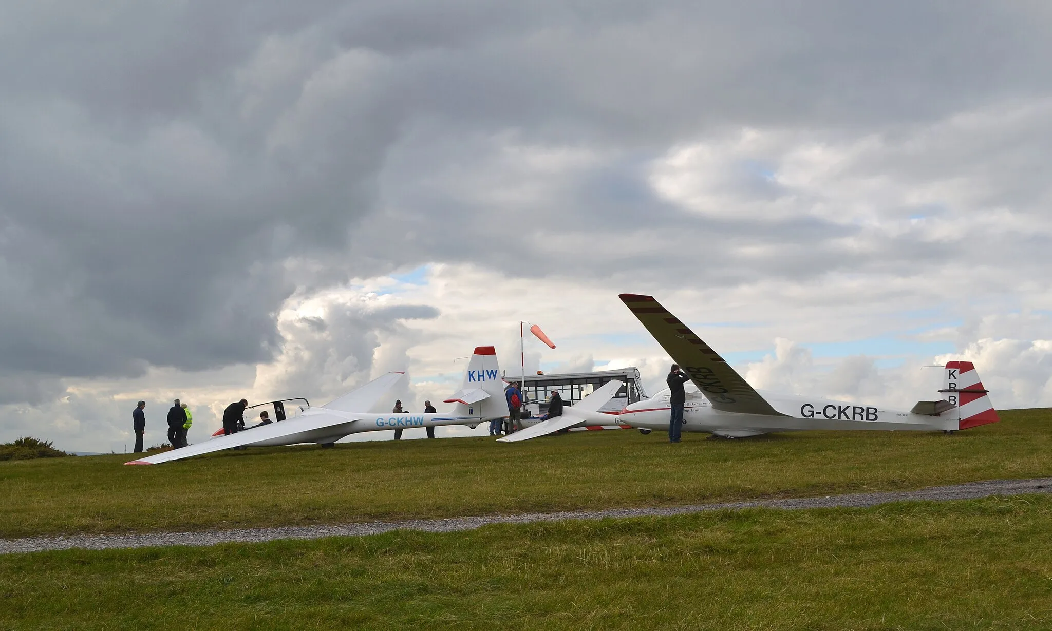 Photo showing: Glider day station on Abney Moor