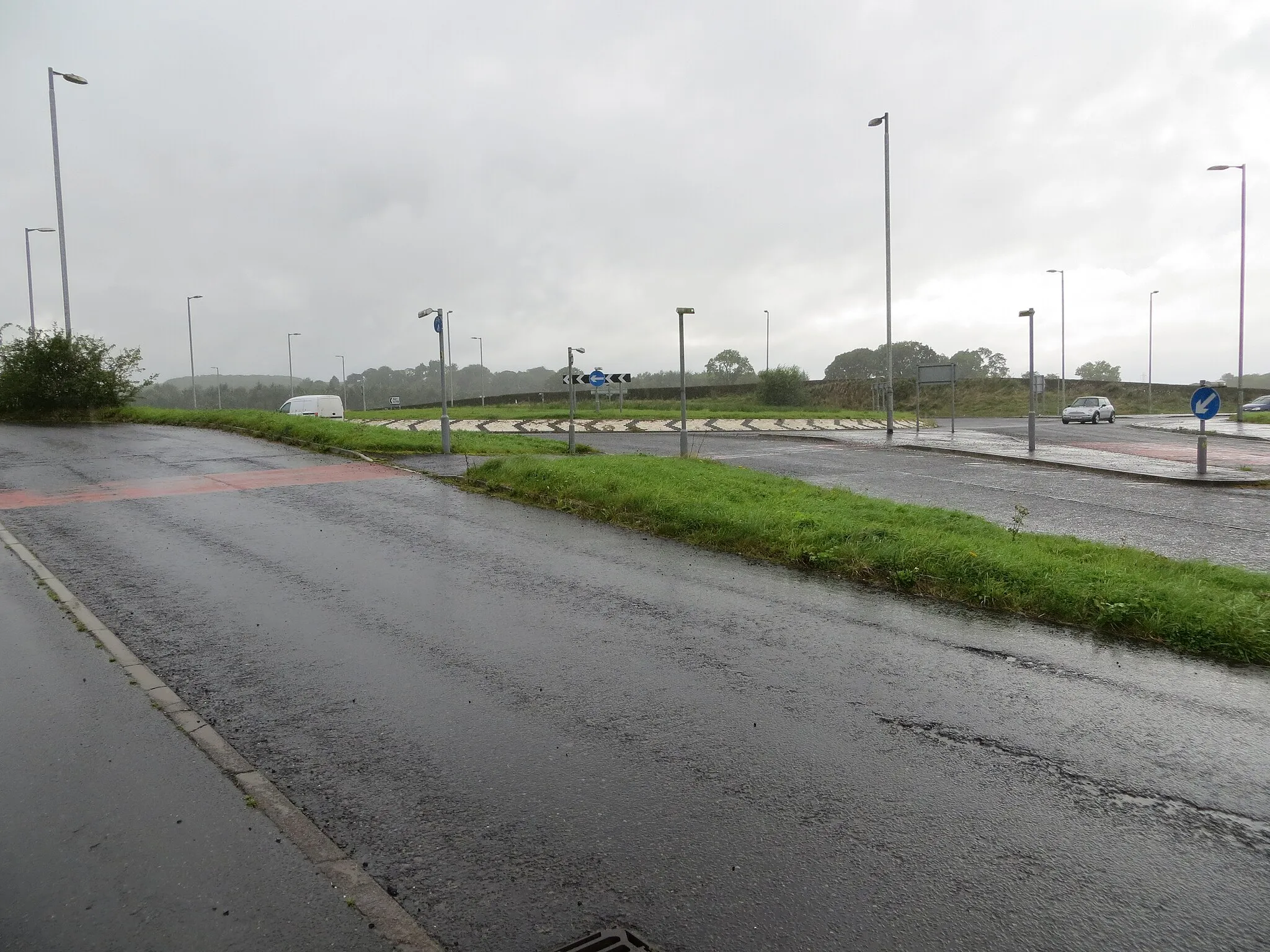 Photo showing: Roundabout at Crossroads