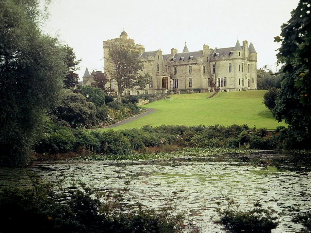 Photo showing: Glenapp Castle near Ballantrae in South West Scotland, north facade