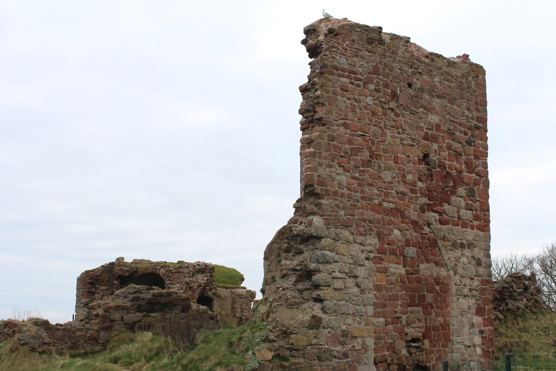 Photo showing: Ardrossan Castle