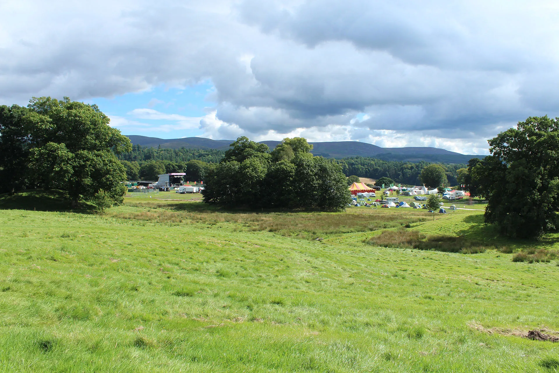 Photo showing: Electric Fields Festival, Drumlanrig Castle